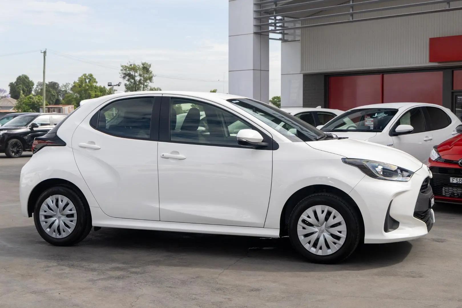 2022 Toyota Yaris Gallery Image 3