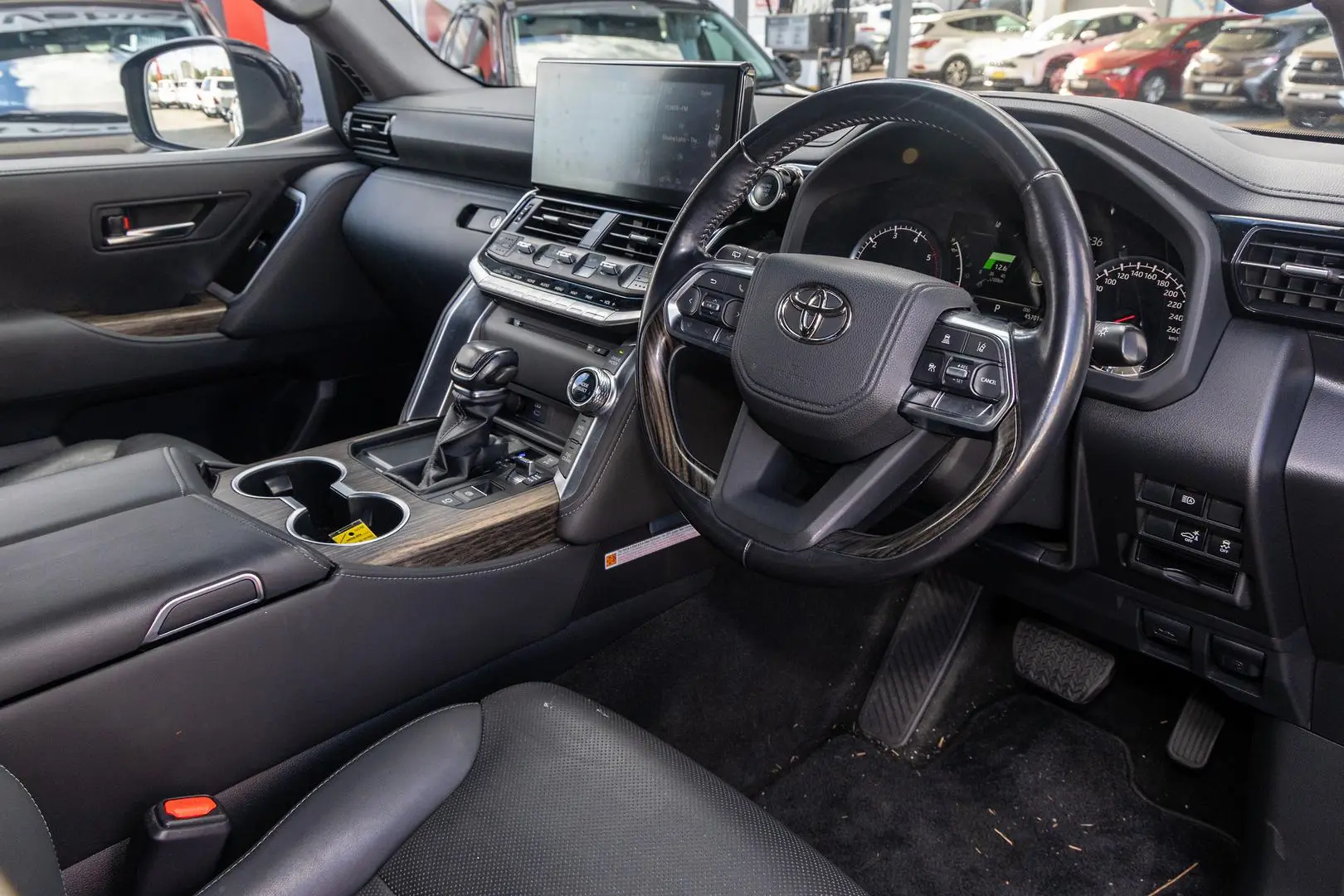 2022 Toyota Landcruiser Gallery Image 7