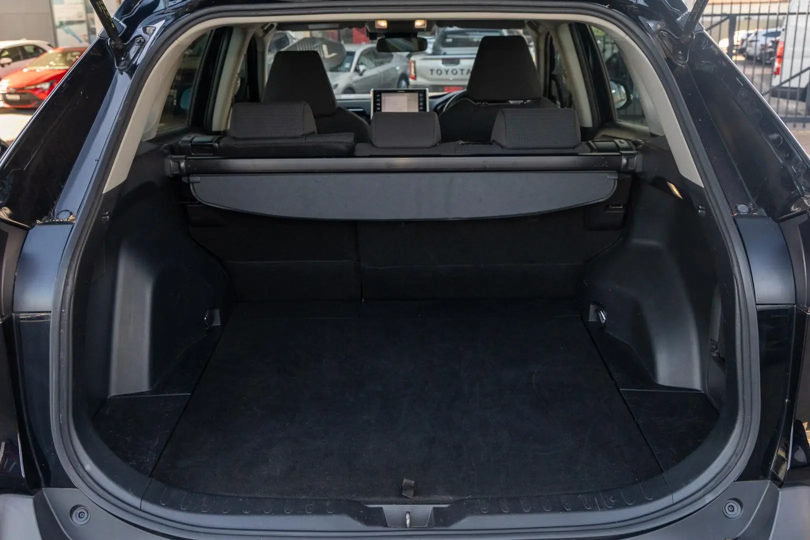 2022 Toyota RAV4 Gallery Image 19