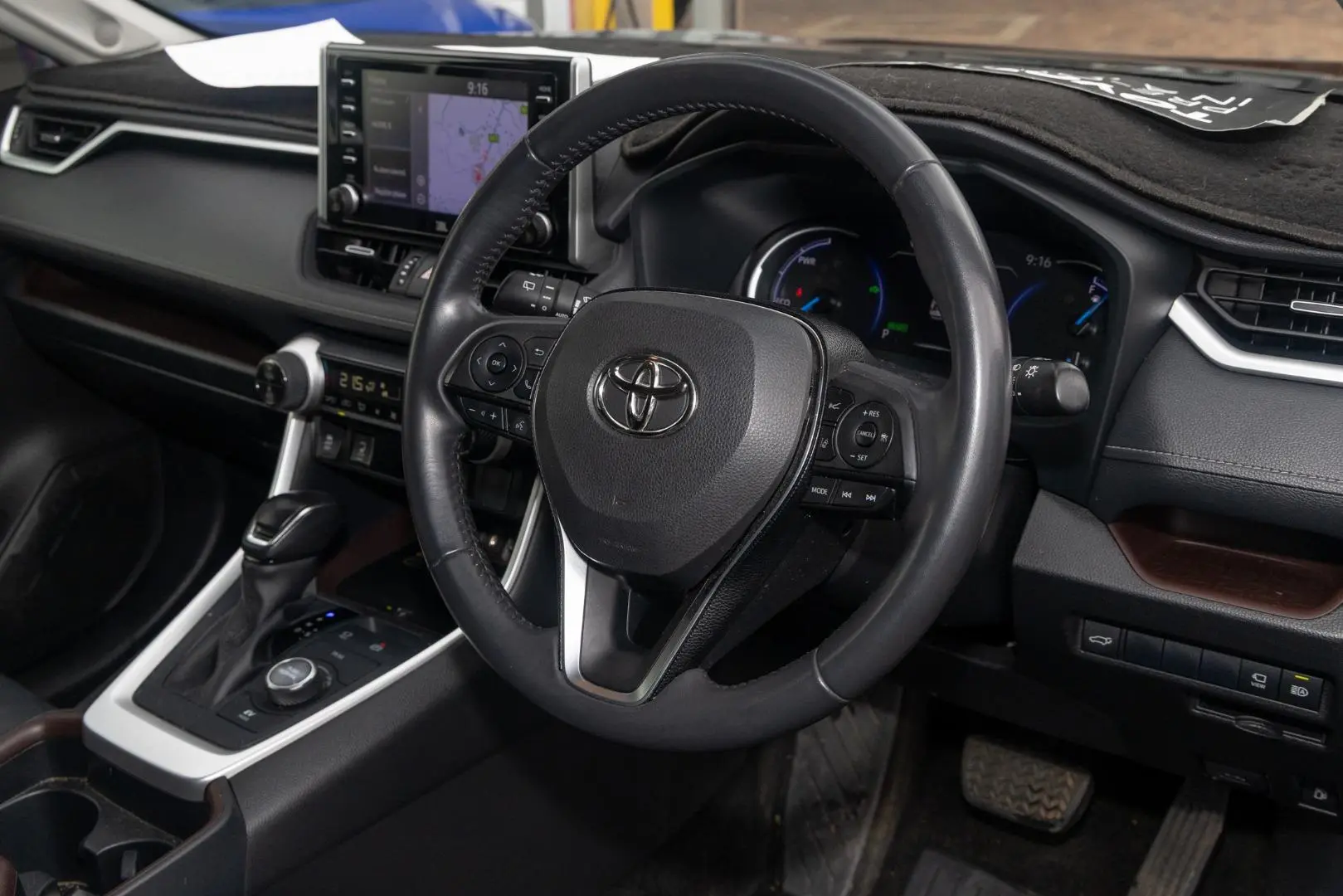 2020 Toyota RAV4 Gallery Image 7