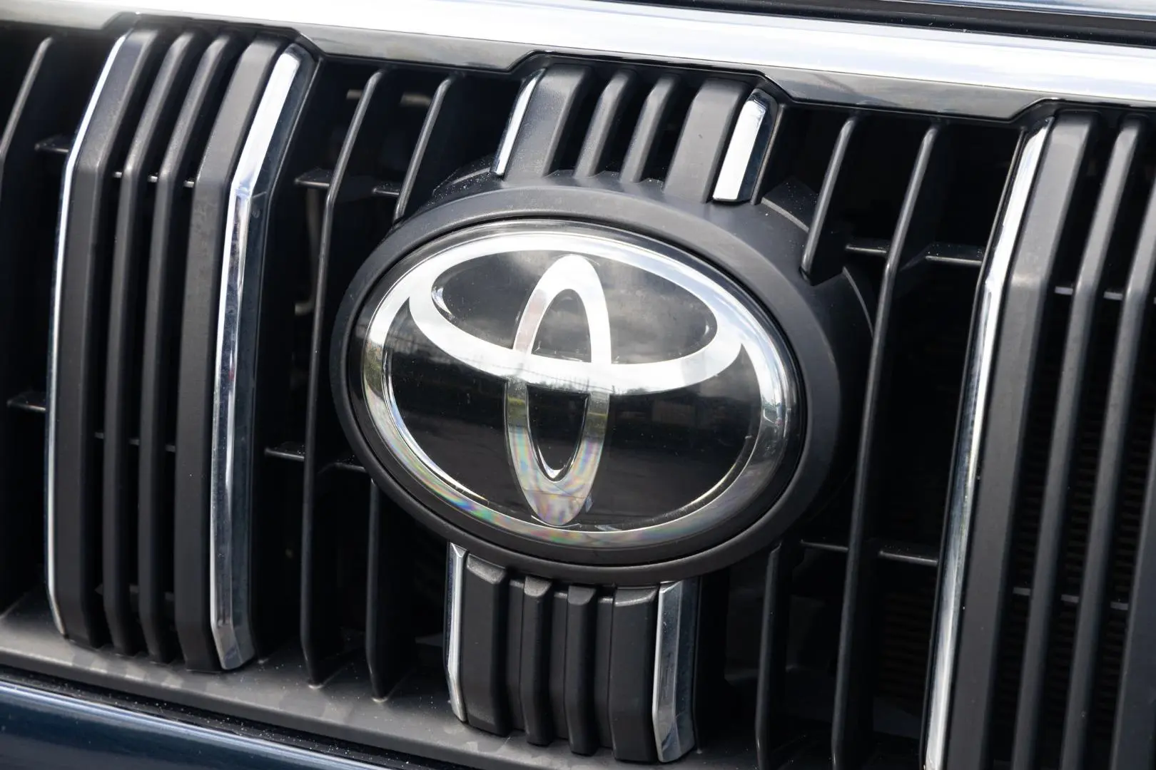 2021 Toyota Landcruiser Prado Gallery Image 21