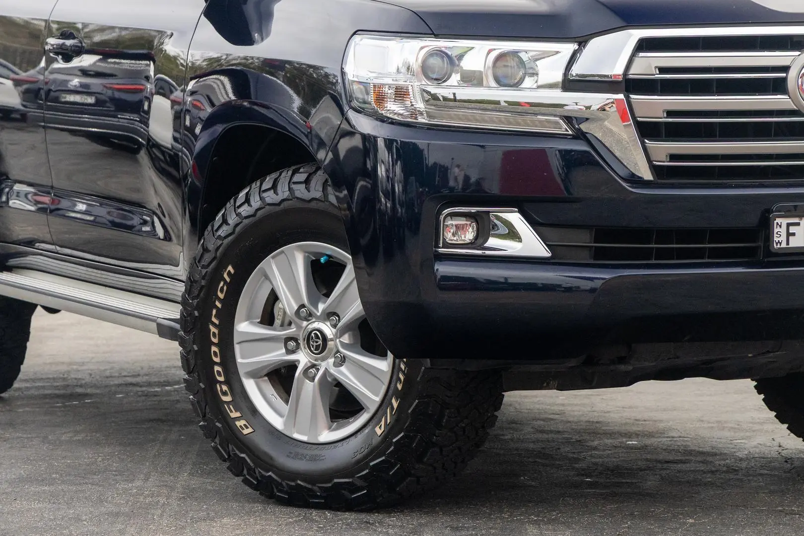 2018 Toyota Landcruiser Gallery Image 6