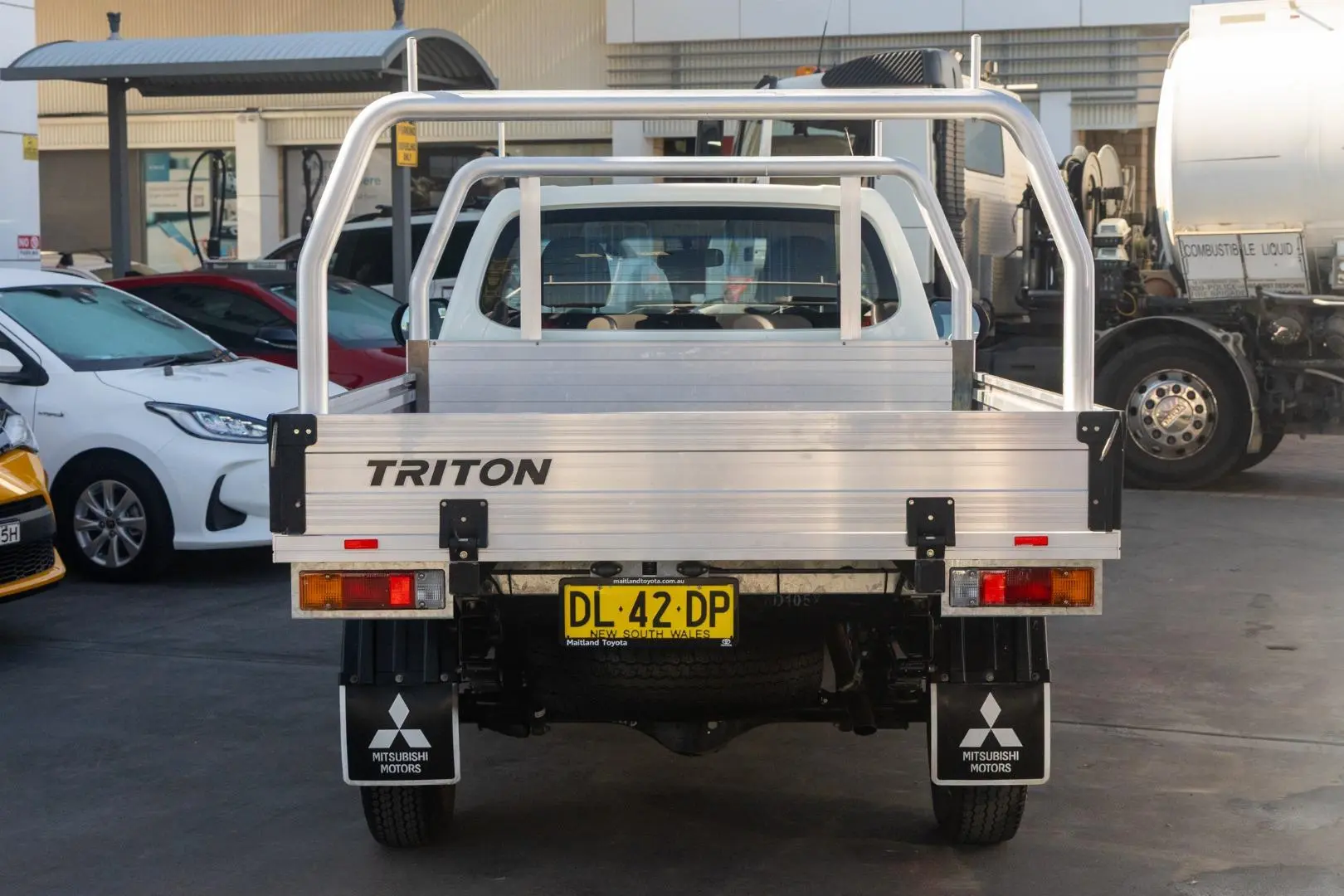 2021 Mitsubishi Triton Gallery Image 5