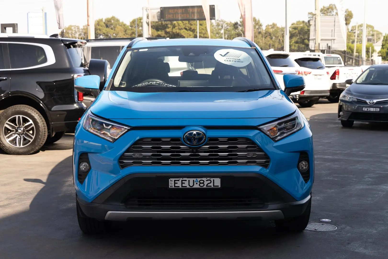 2019 Toyota RAV4 Gallery Image 4