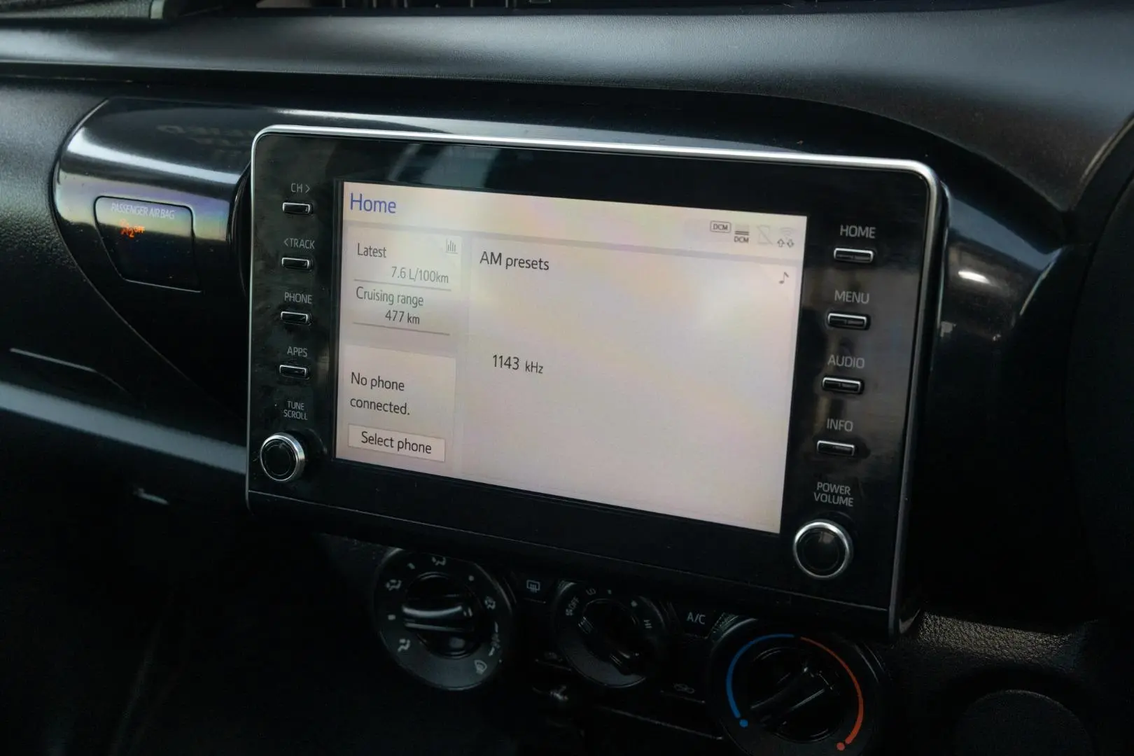 2022 Toyota Hilux Gallery Image 14