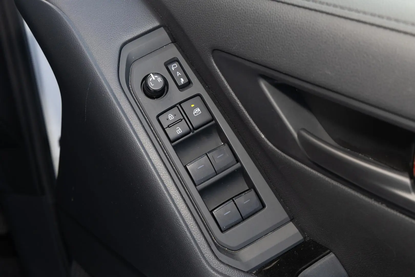 2024 Toyota Landcruiser Gallery Image 18