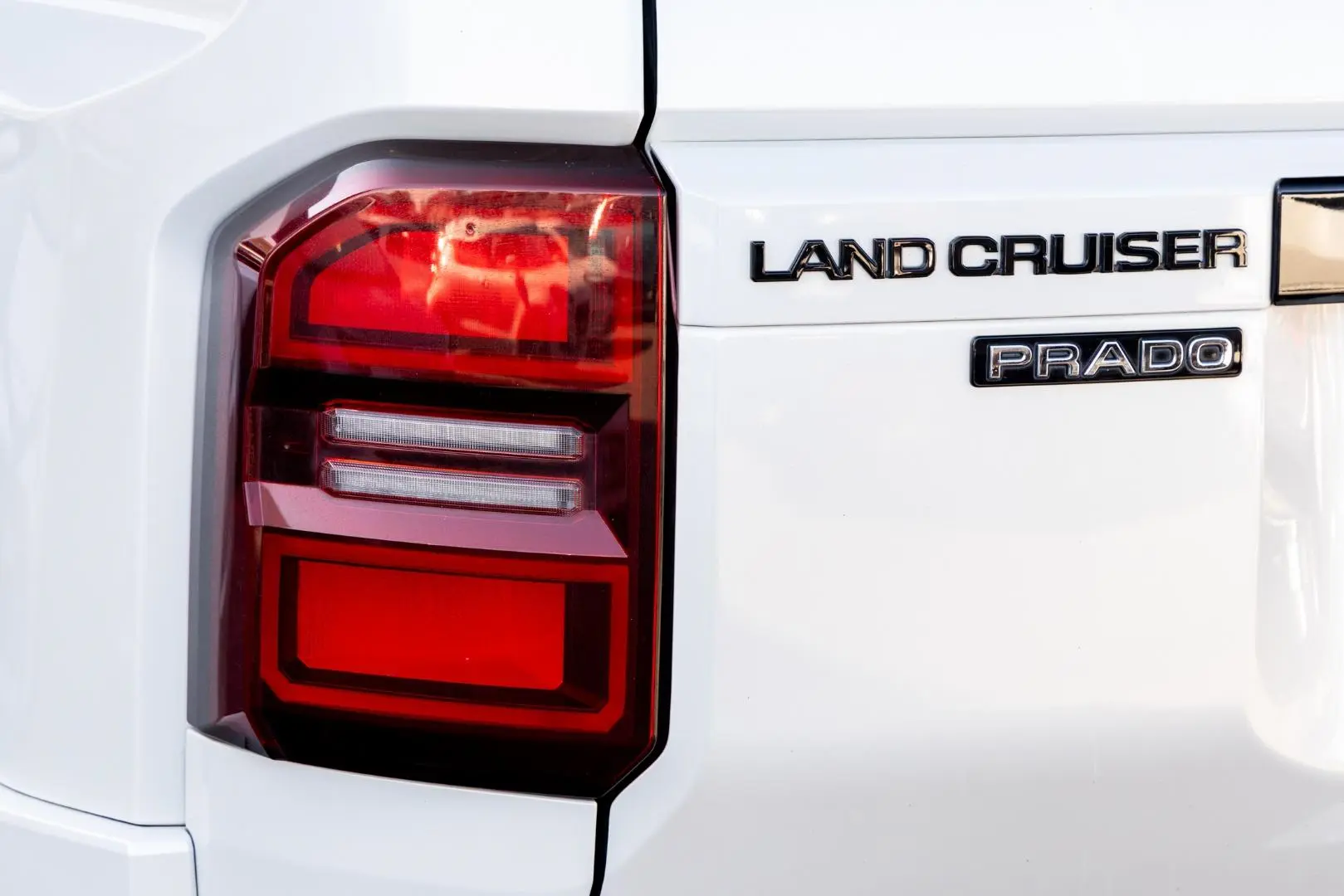 2024 Toyota Landcruiser Prado Gallery Image 21