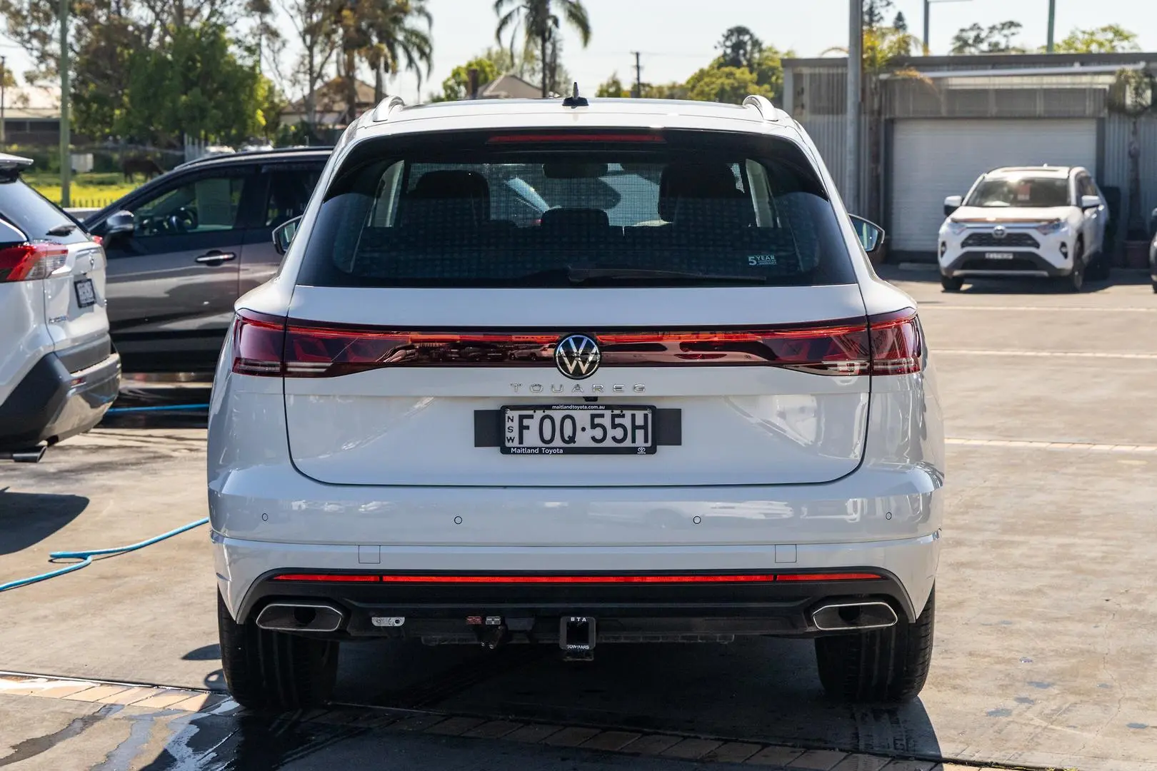 2024 Volkswagen Touareg Gallery Image 5