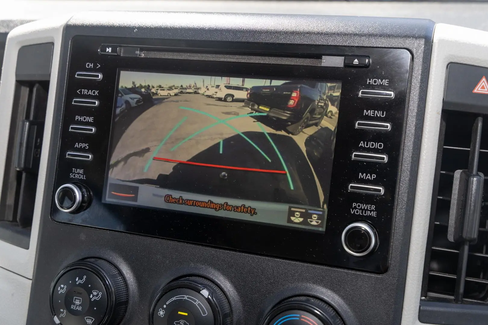 2019 Toyota Hiace Gallery Image 15