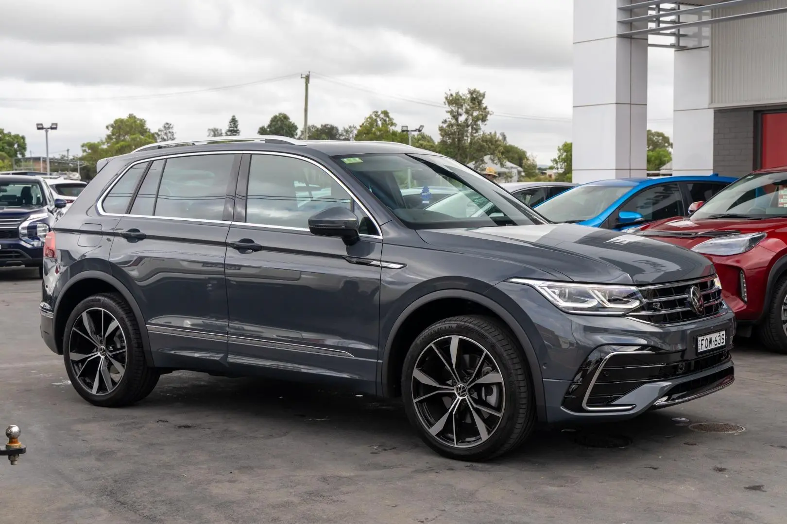 2024 Volkswagen Tiguan Gallery Image 3