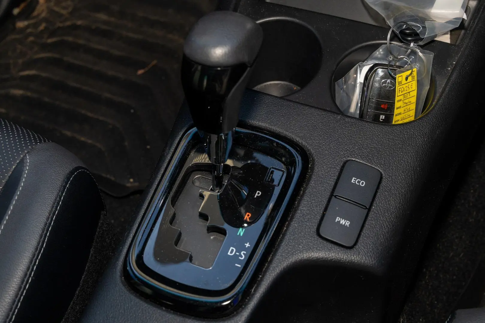 2024 Toyota Hilux Gallery Image 17