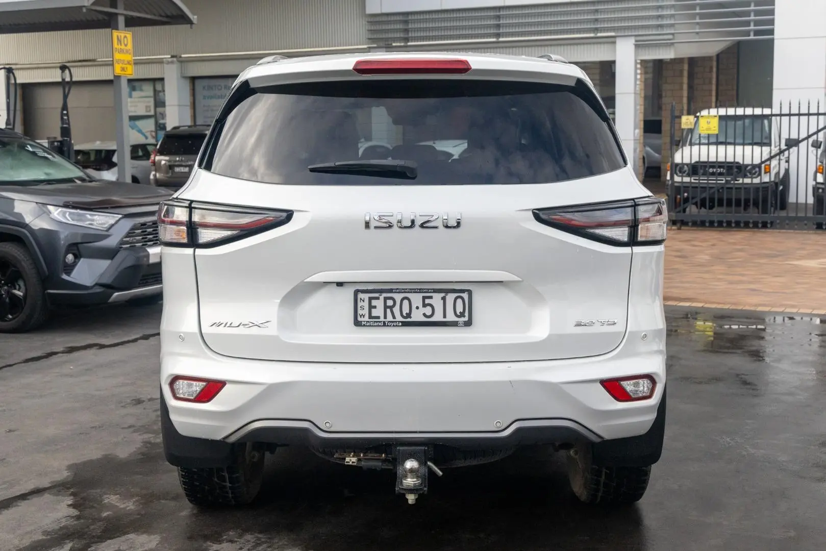 2021 Isuzu MU-X Gallery Image 5