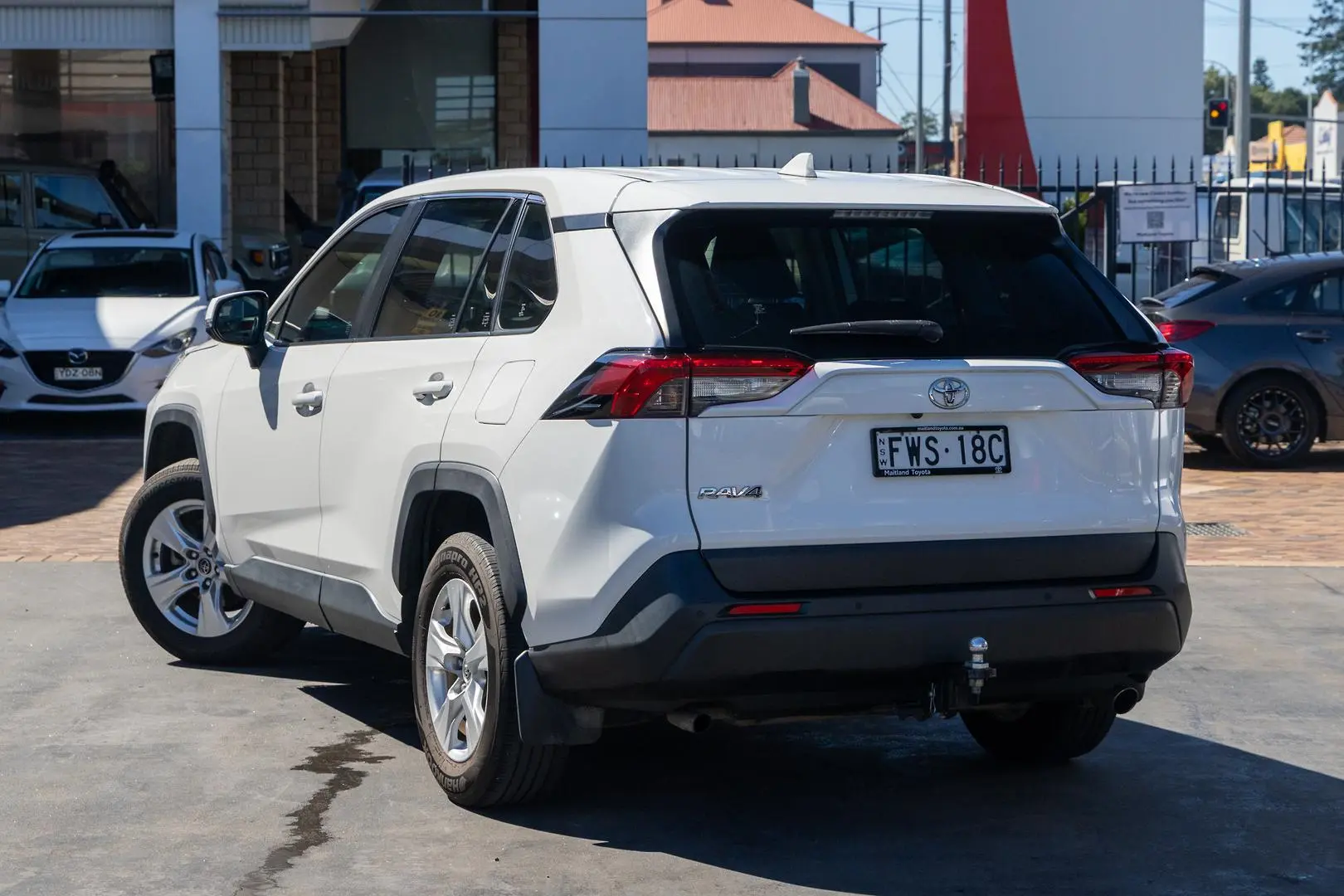 2019 Toyota RAV4 Gallery Image 2