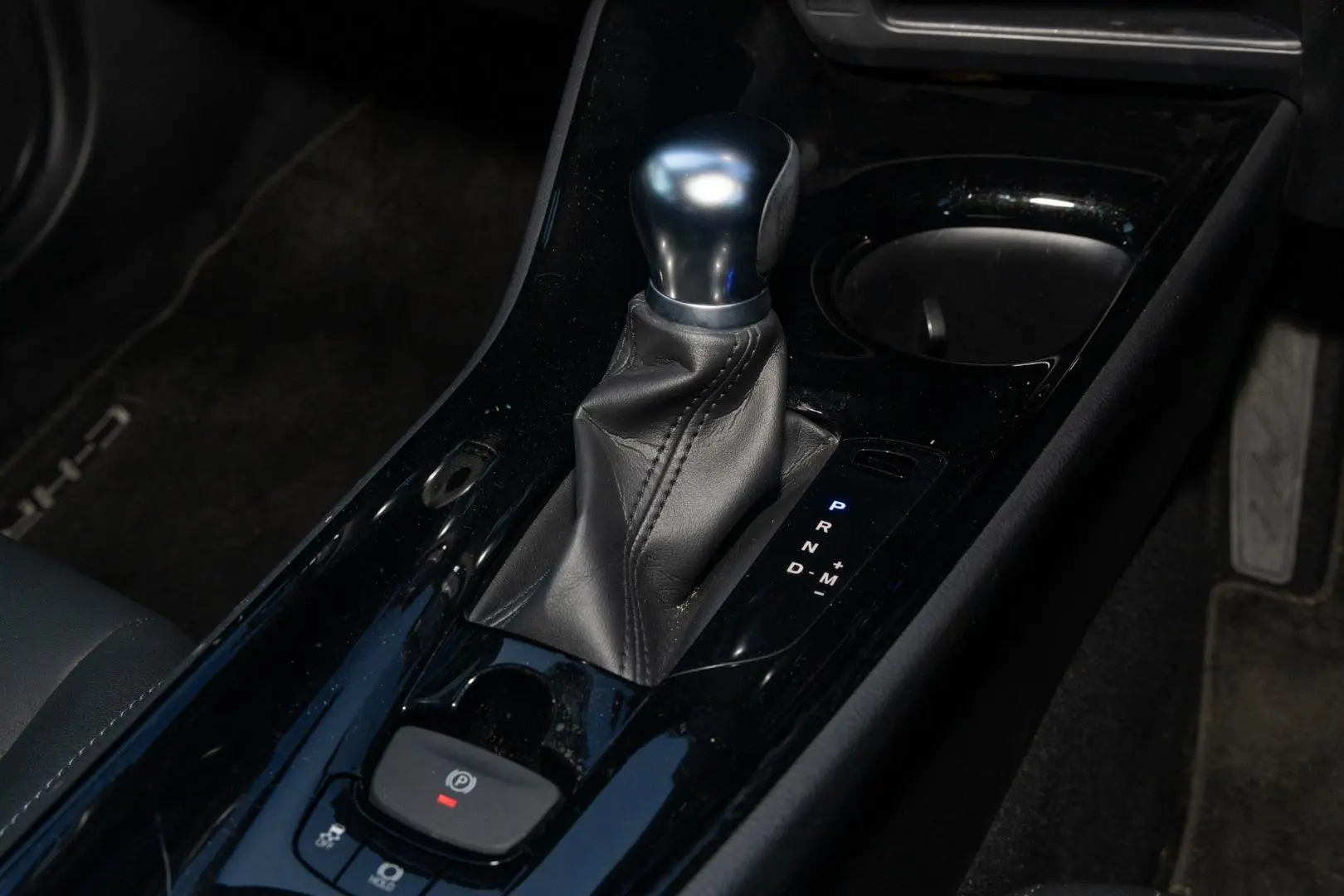 2019 Toyota C-HR Gallery Image 17