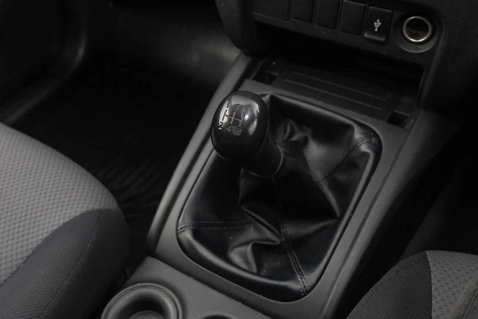 2018 Mitsubishi Triton Gallery Image 15