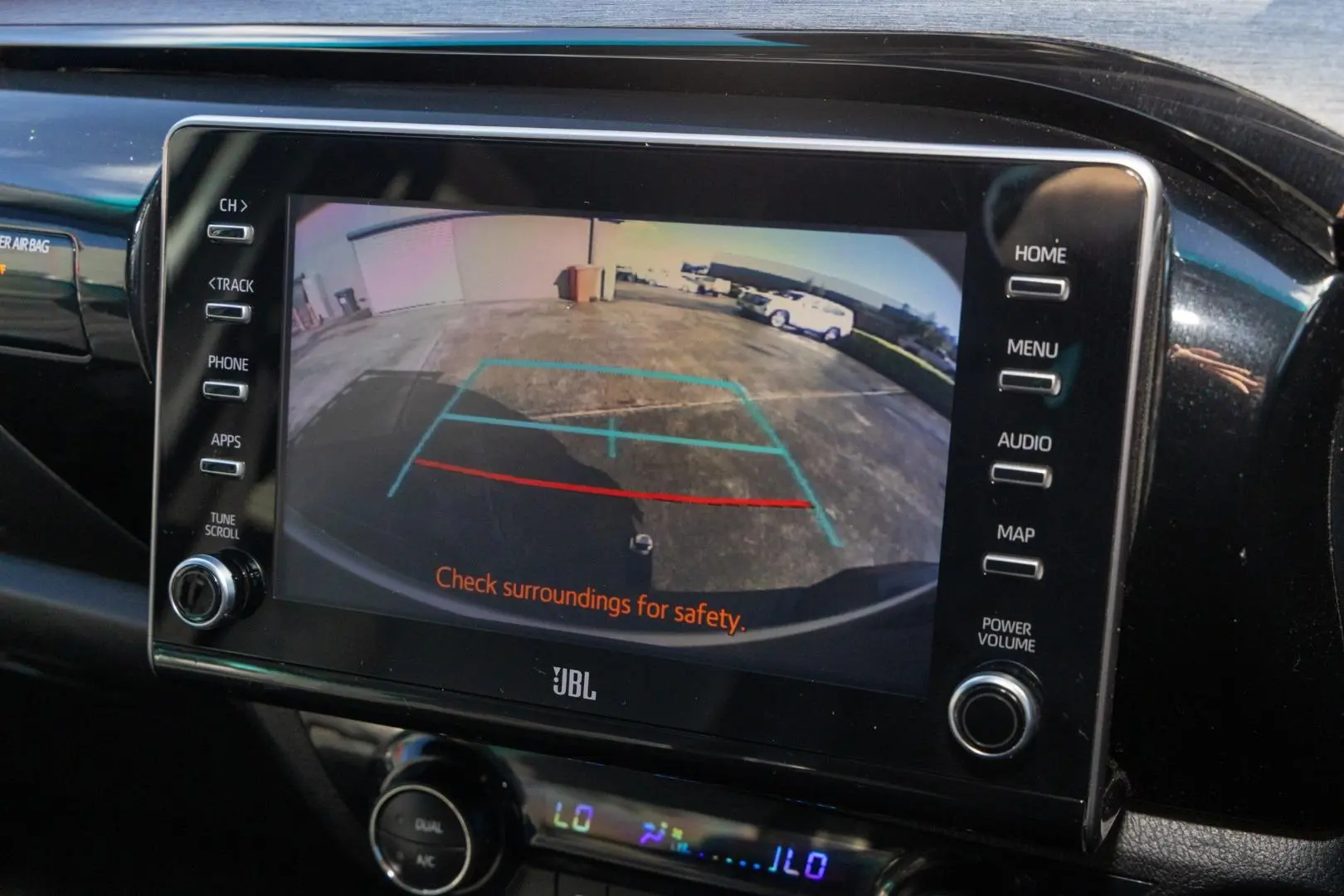 2022 Toyota Hilux Gallery Image 15