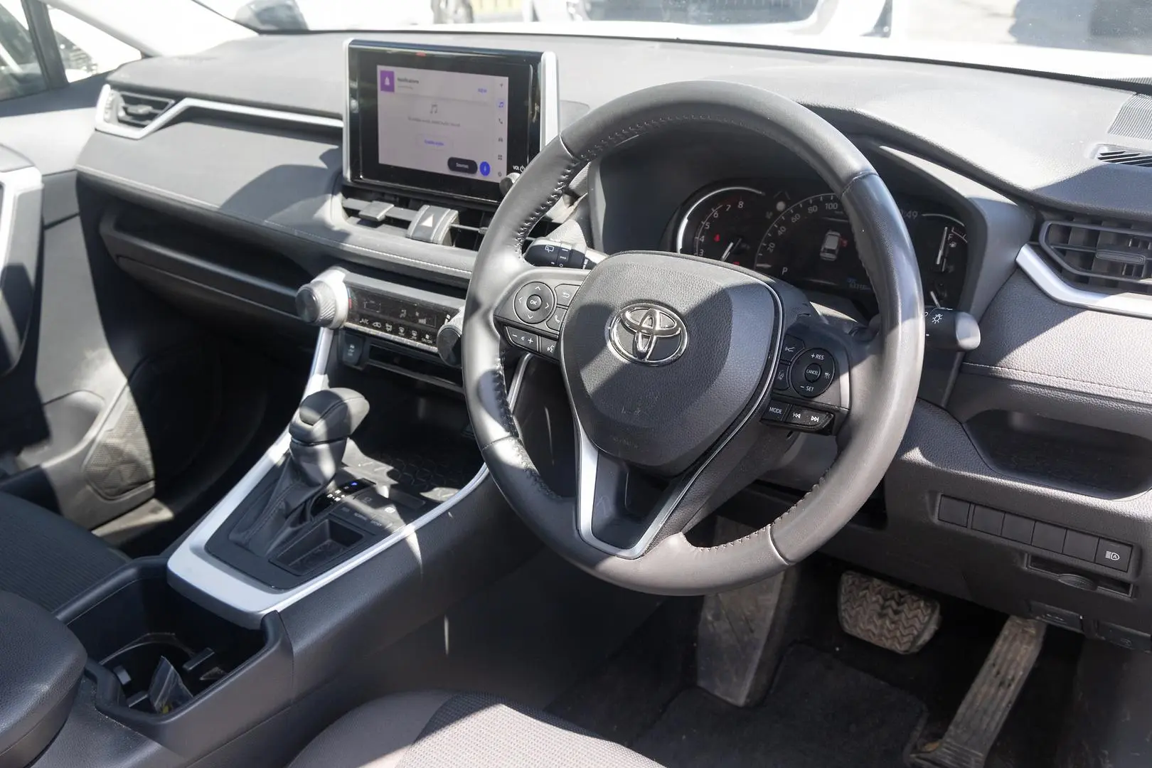 2023 Toyota RAV4 Gallery Image 7