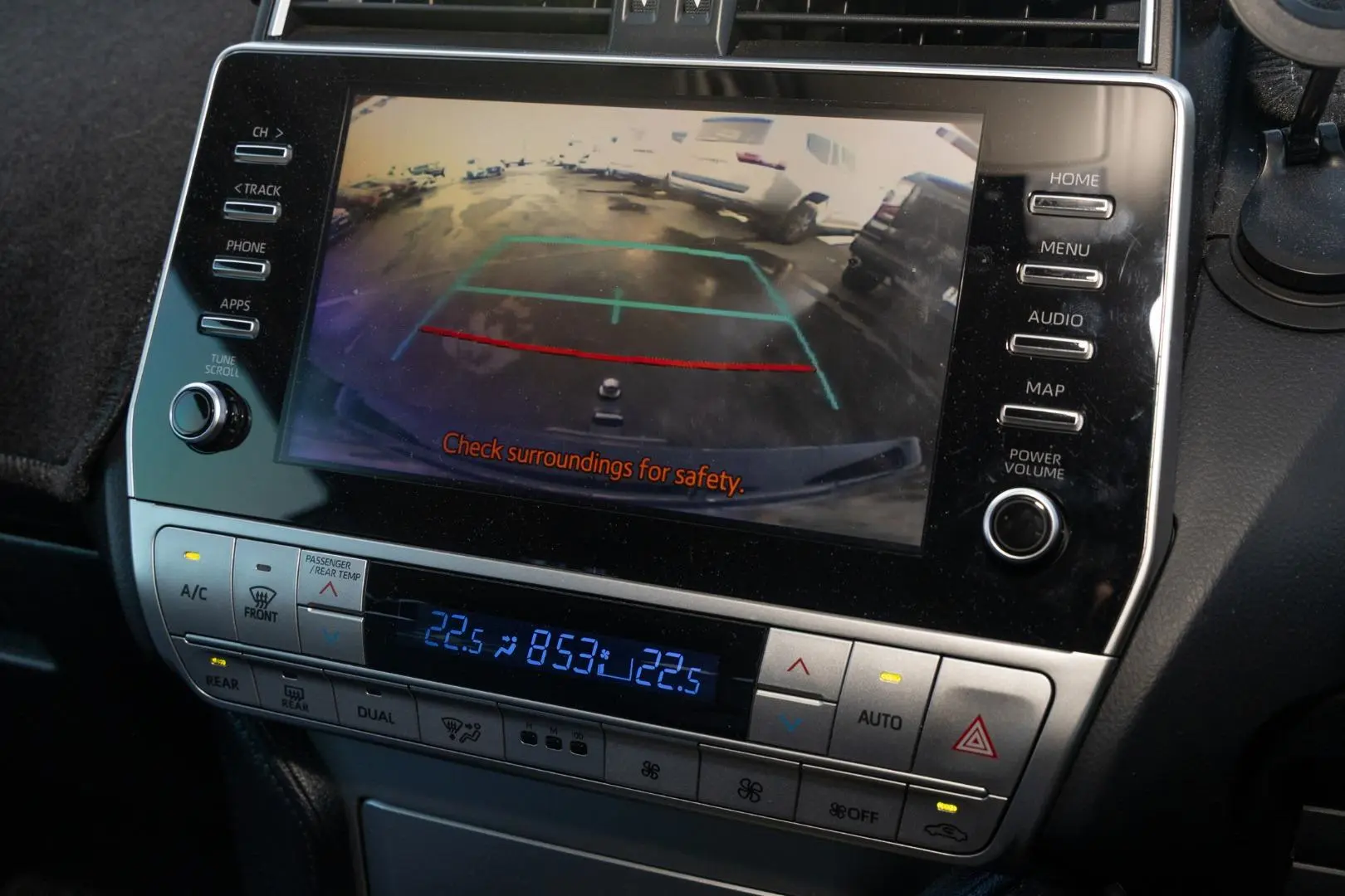 2021 Toyota Landcruiser Prado Gallery Image 15