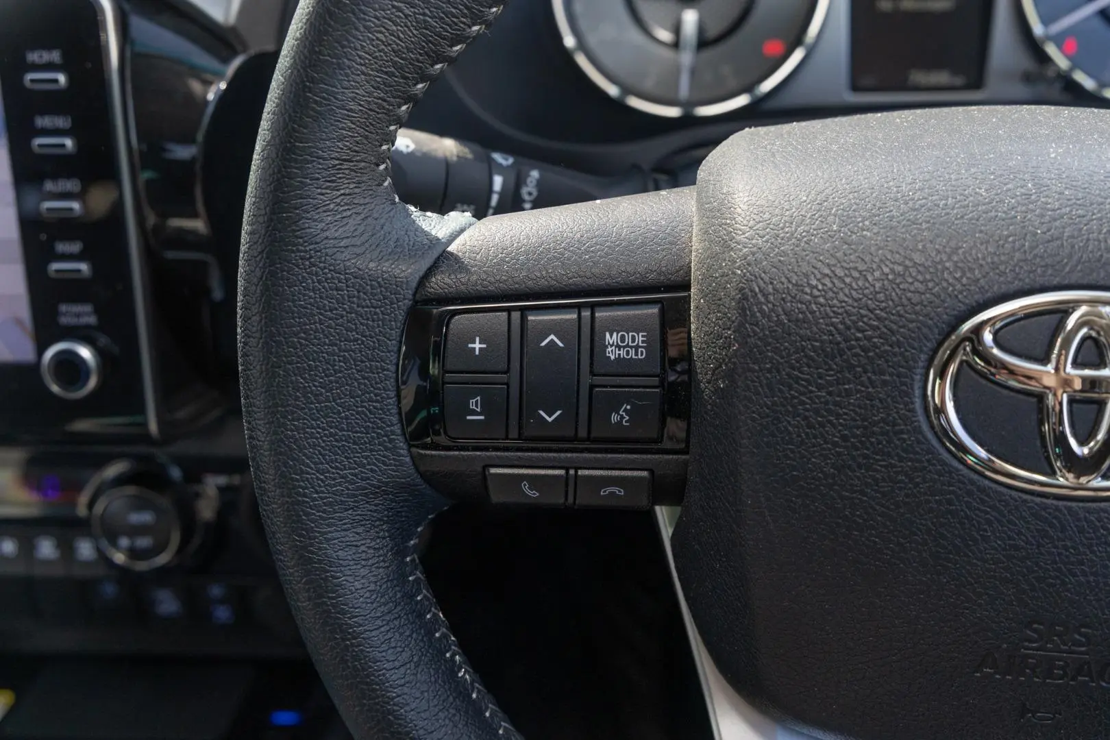 2025 Toyota Hilux Gallery Image 11