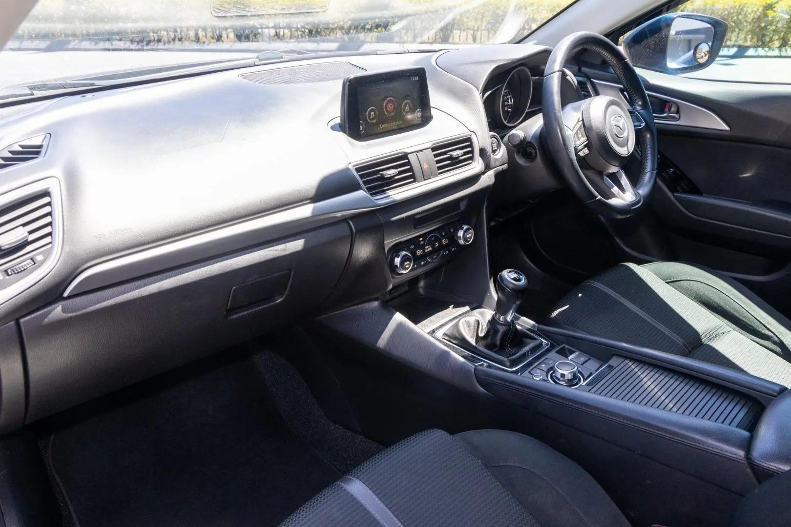 2017 Mazda 3 Gallery Image 8