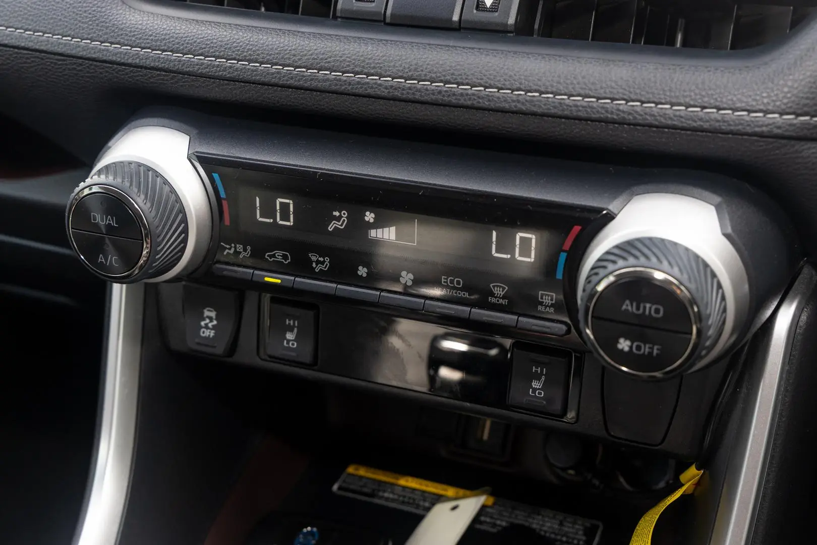 2020 Toyota RAV4 Gallery Image 16