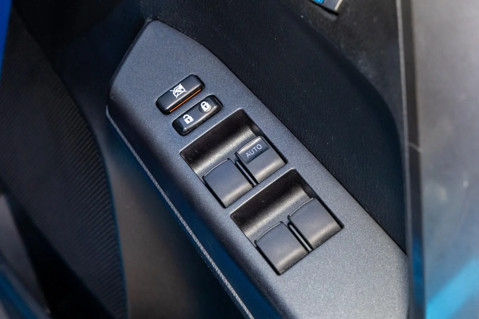 2016 Toyota RAV4 Gallery Image 18