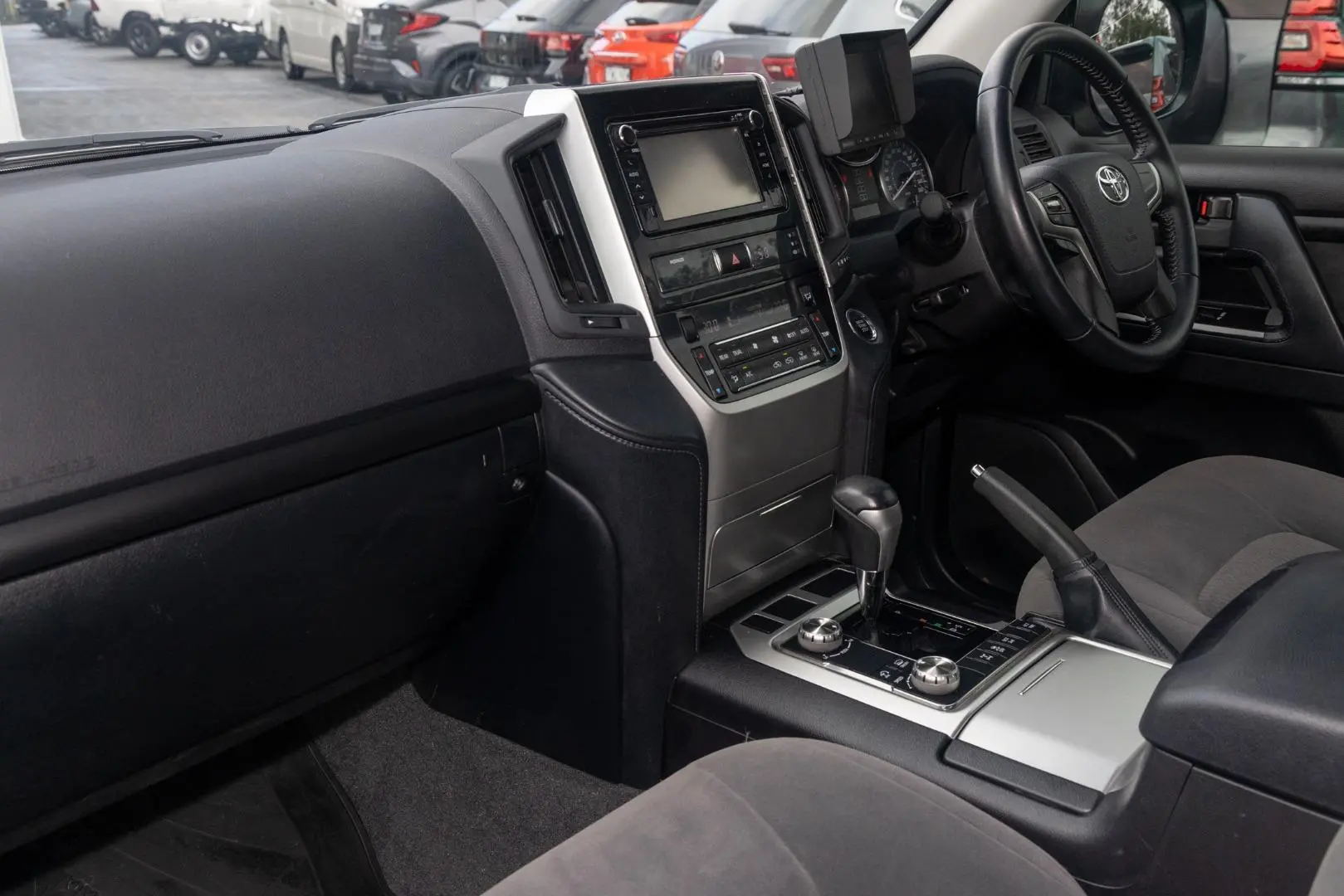 2018 Toyota Landcruiser Gallery Image 8