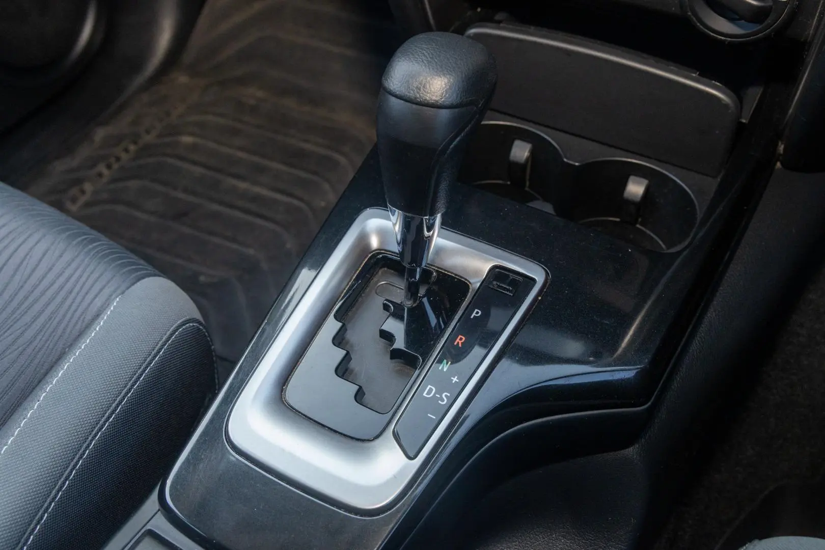 2021 Toyota Fortuner Gallery Image 15