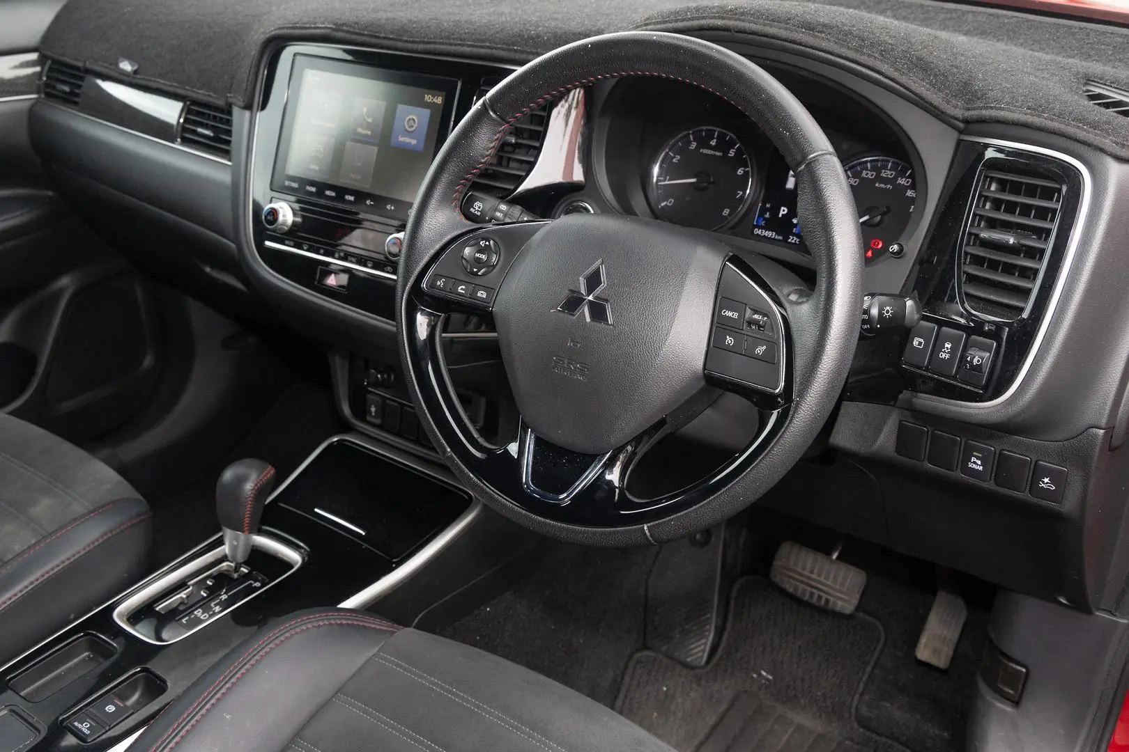 2020 Mitsubishi Outlander Gallery Image 7