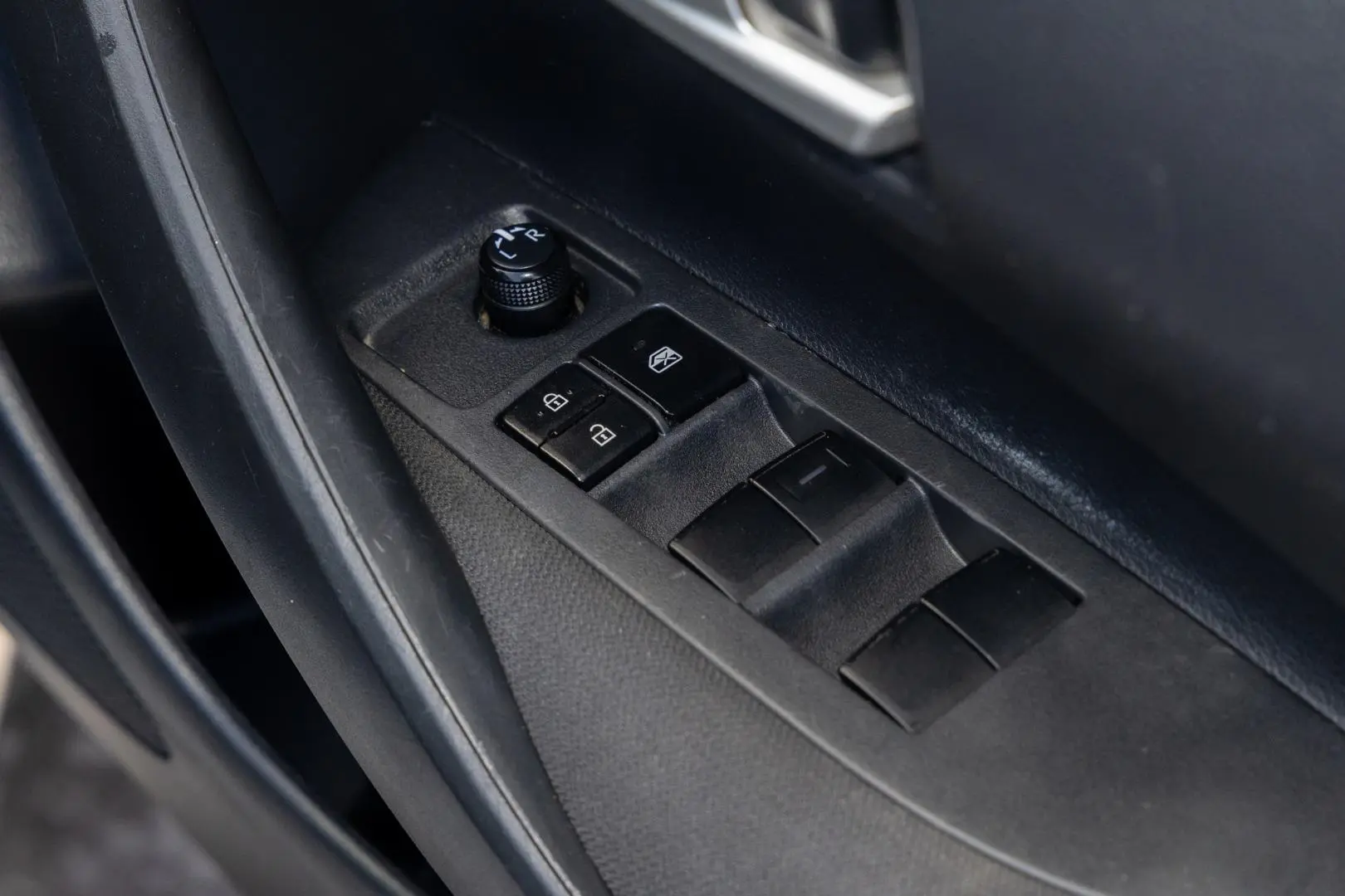 2020 Toyota Corolla Gallery Image 18