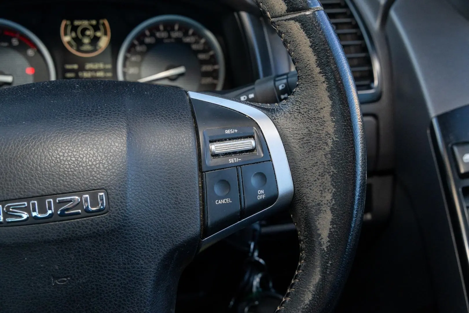 2018 Isuzu D-MAX Gallery Image 12