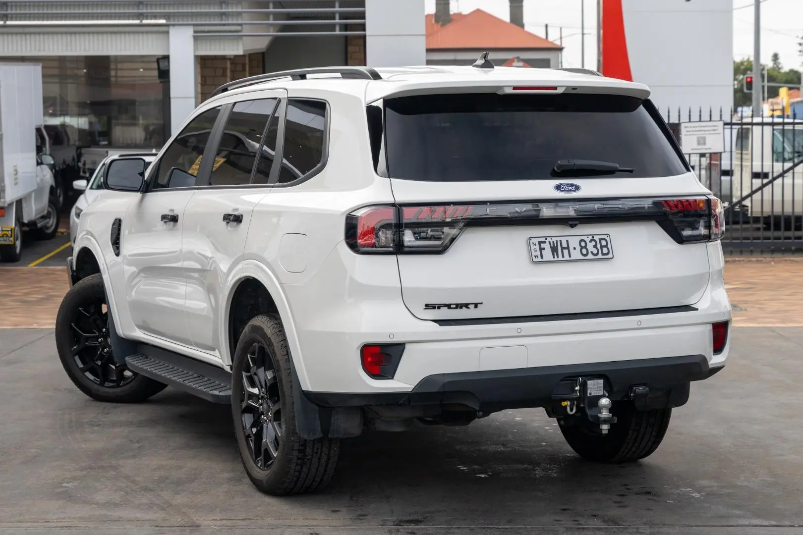 2024 Ford Everest Gallery Image 2