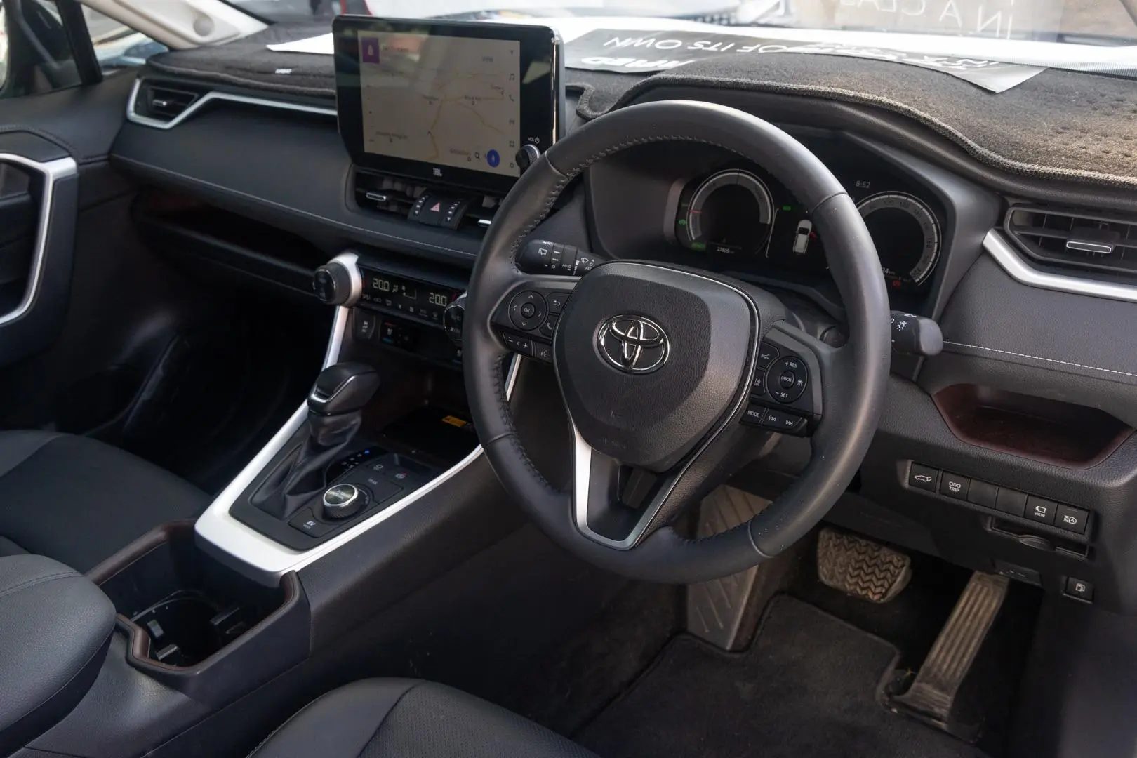 2024 Toyota RAV4 Gallery Image 7