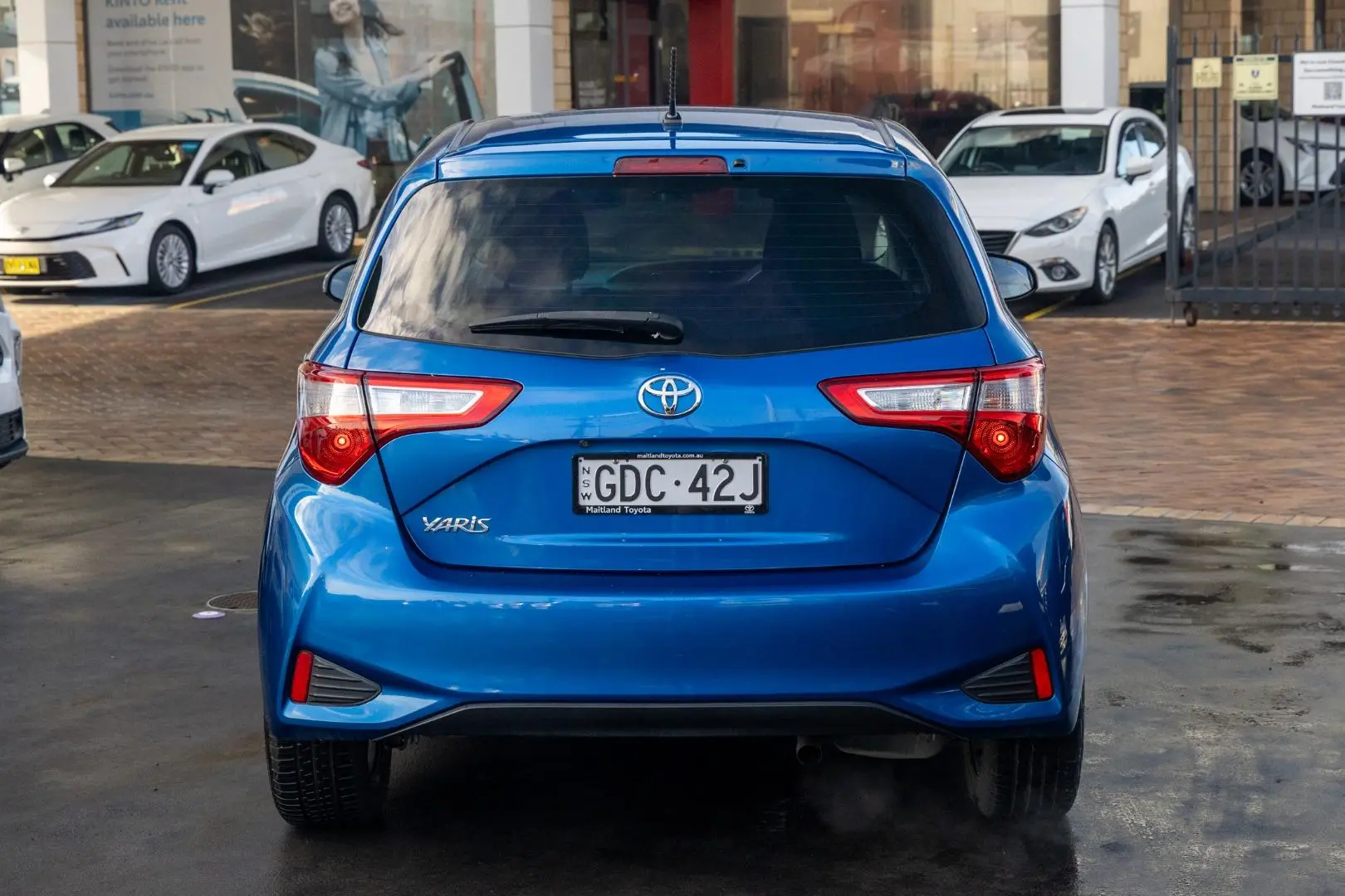 2018 Toyota Yaris Gallery Image 5