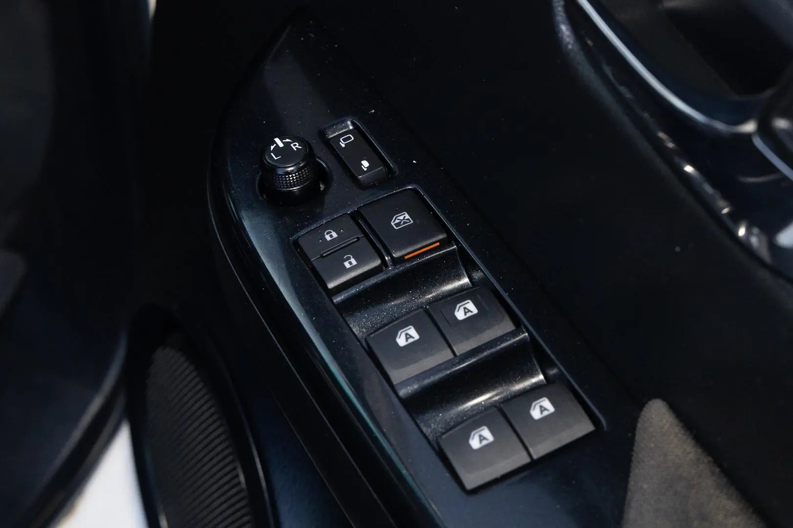 2022 Toyota Hilux Gallery Image 18