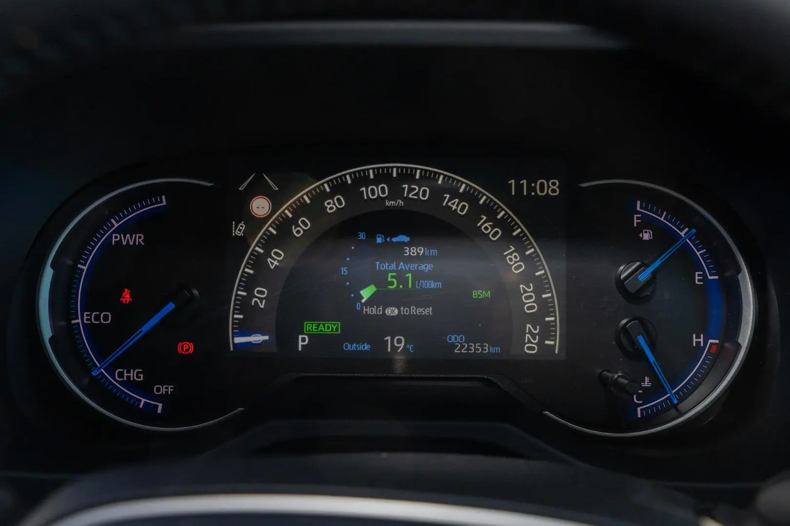 2025 Toyota RAV4 Gallery Image 13