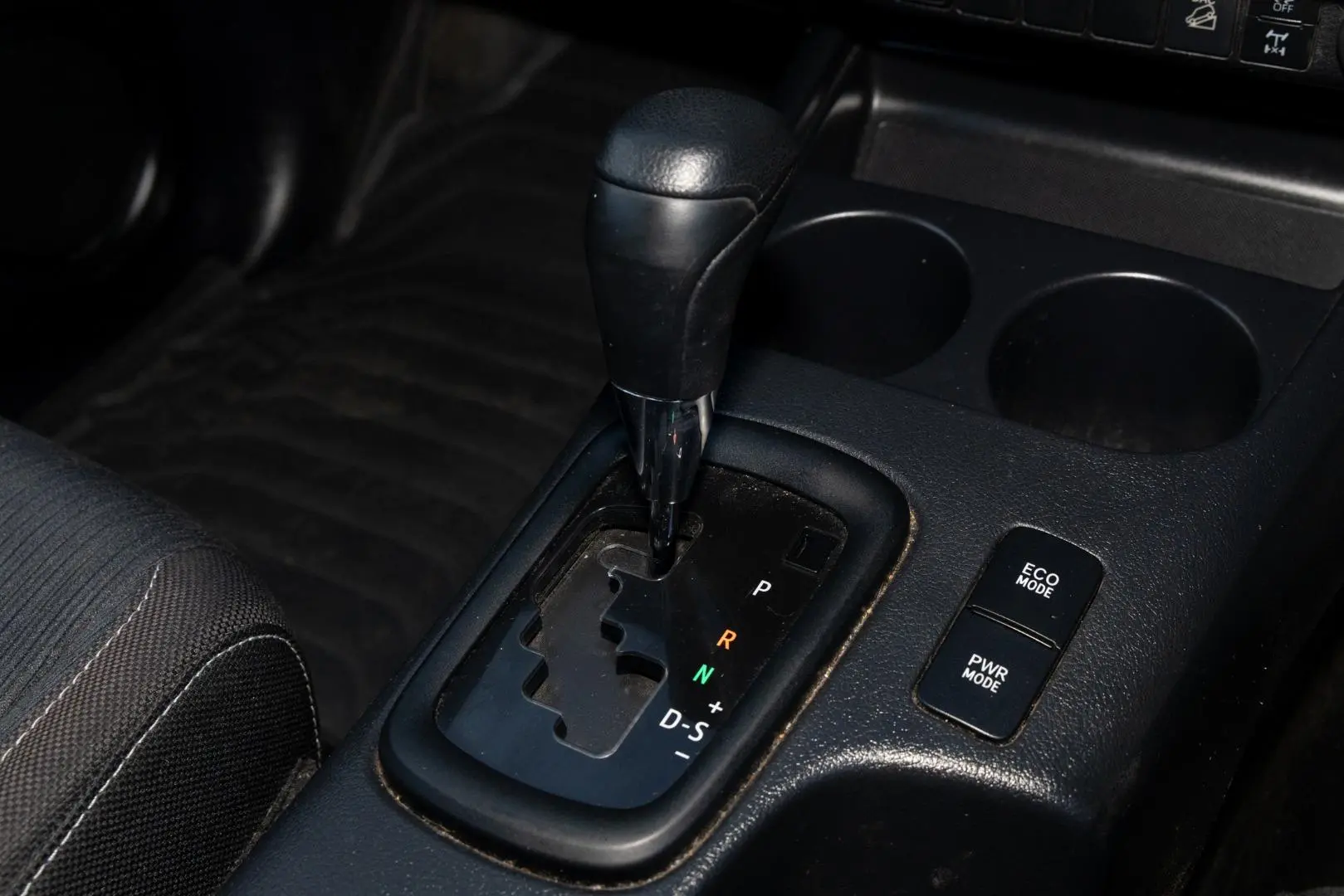 2021 Toyota Hilux Gallery Image 17