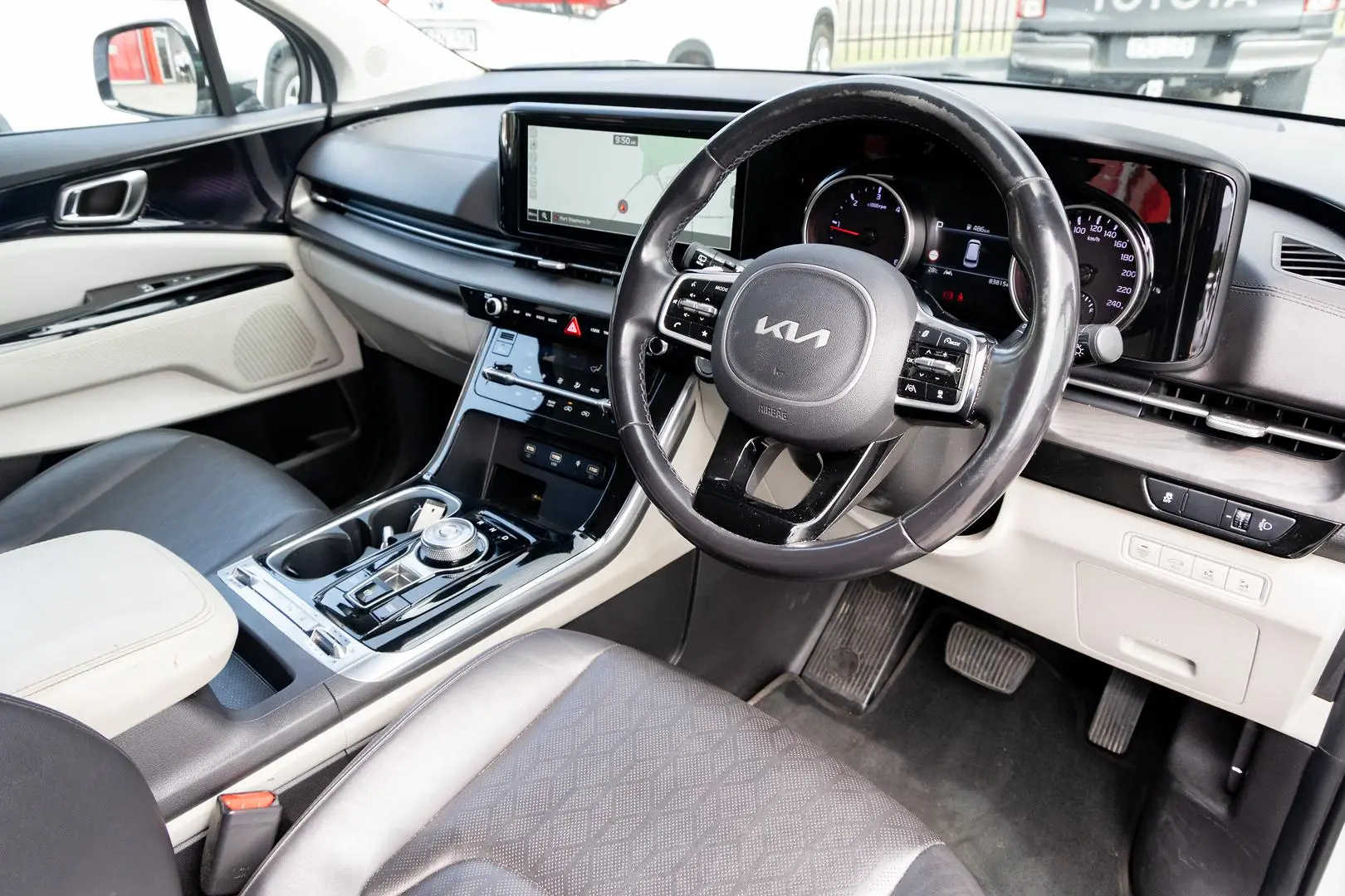 2021 Kia Carnival Gallery Image 7