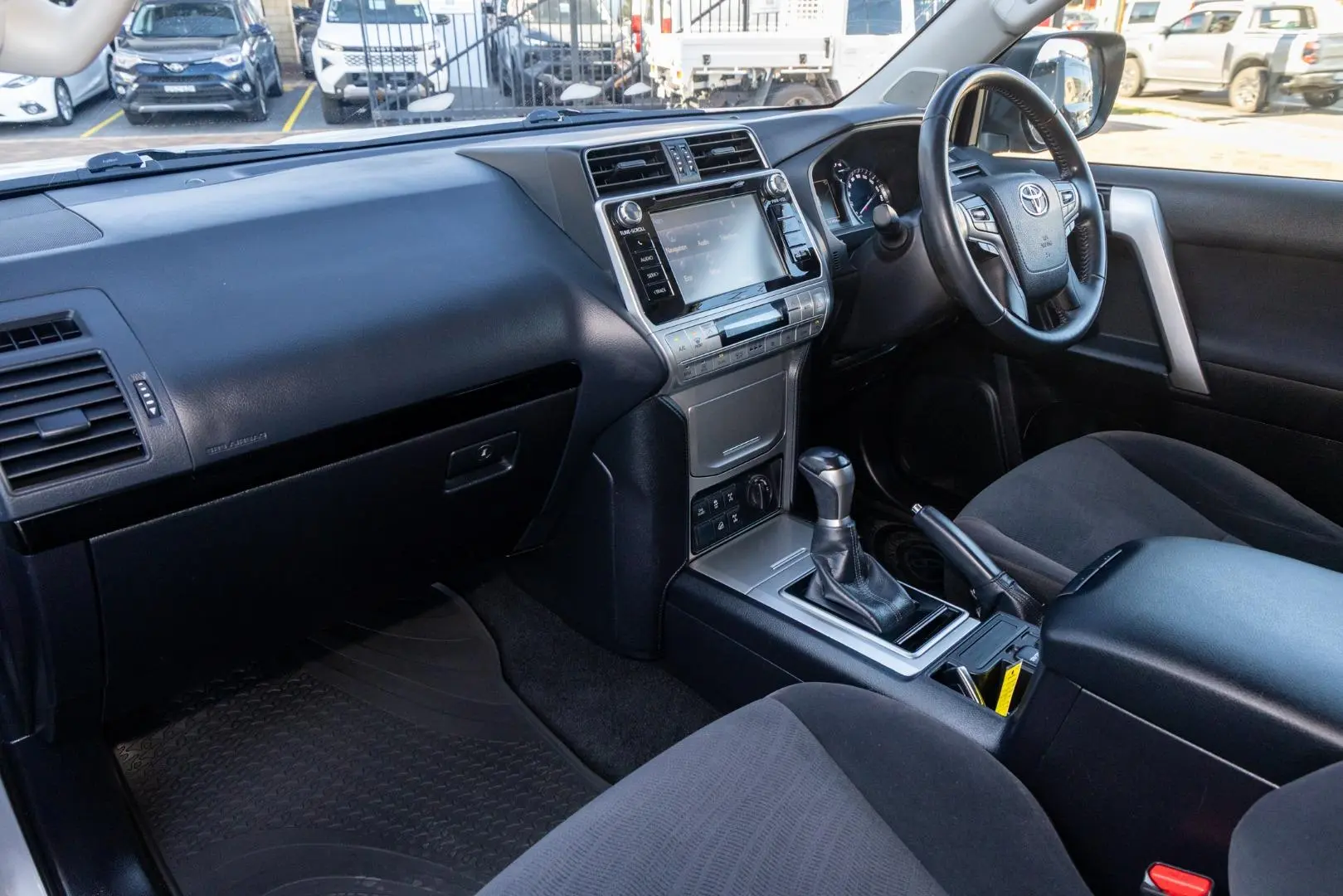 2018 Toyota Landcruiser Prado Gallery Image 8