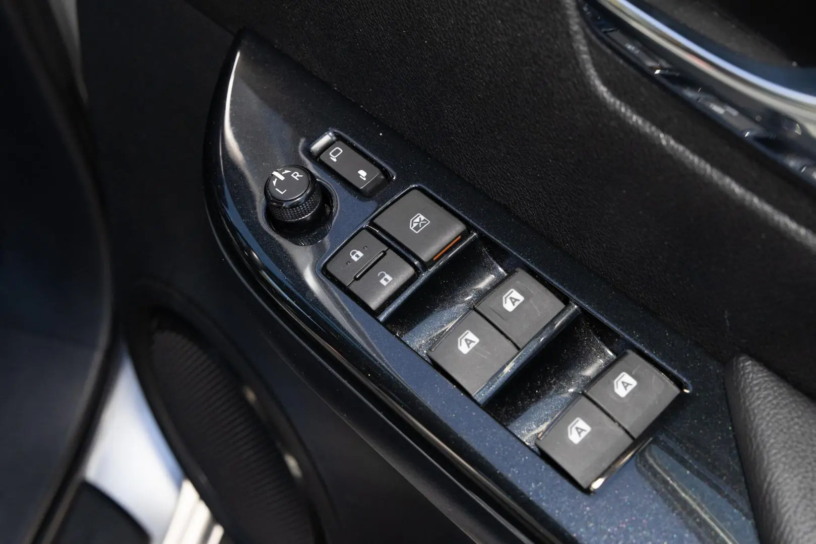 2024 Toyota Hilux Gallery Image 18