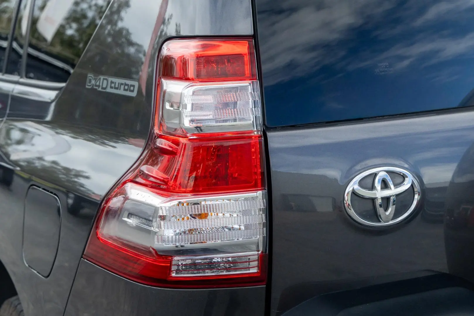 2014 Toyota Landcruiser Prado Gallery Image 20
