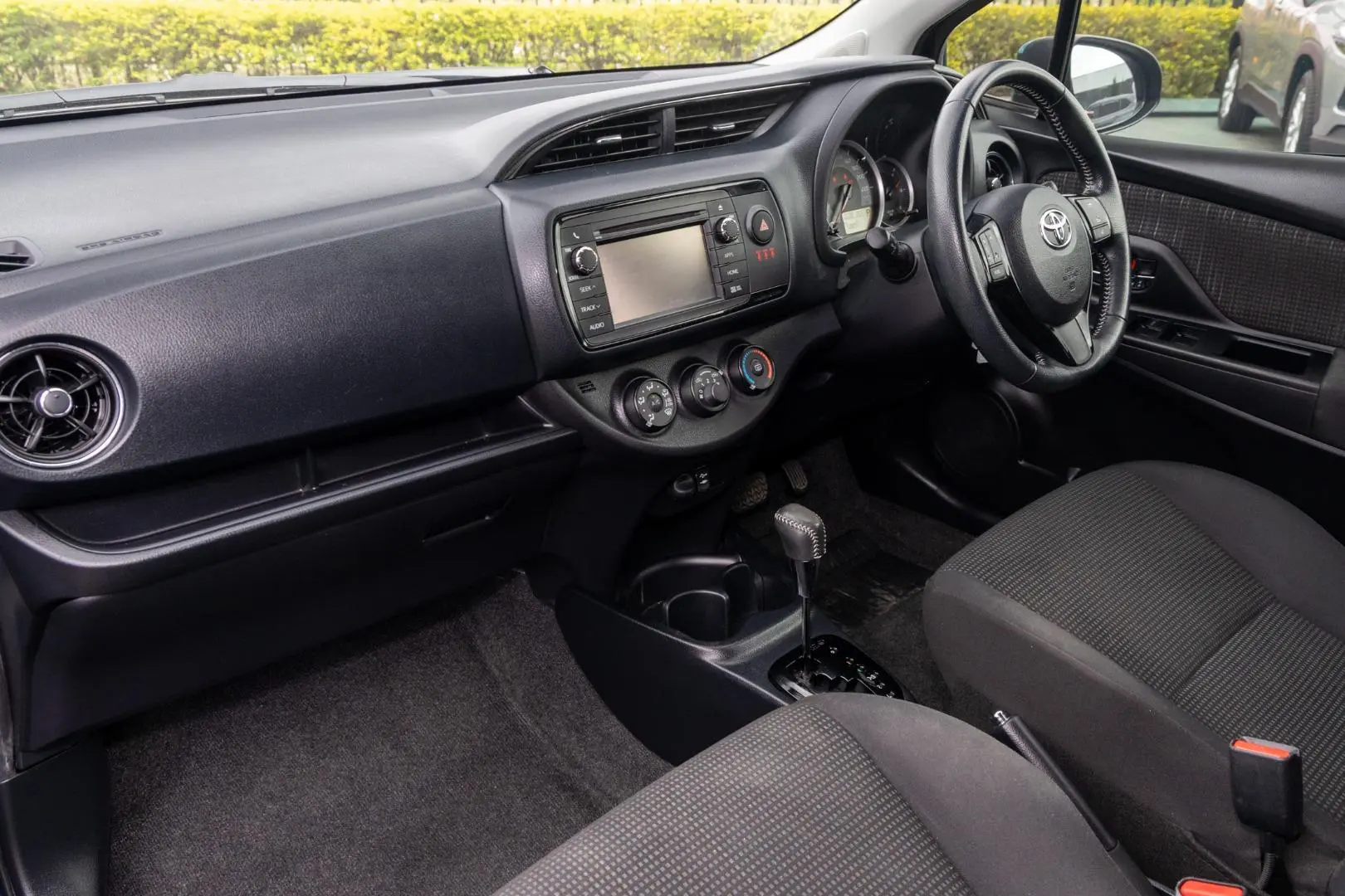 2018 Toyota Yaris Gallery Image 8