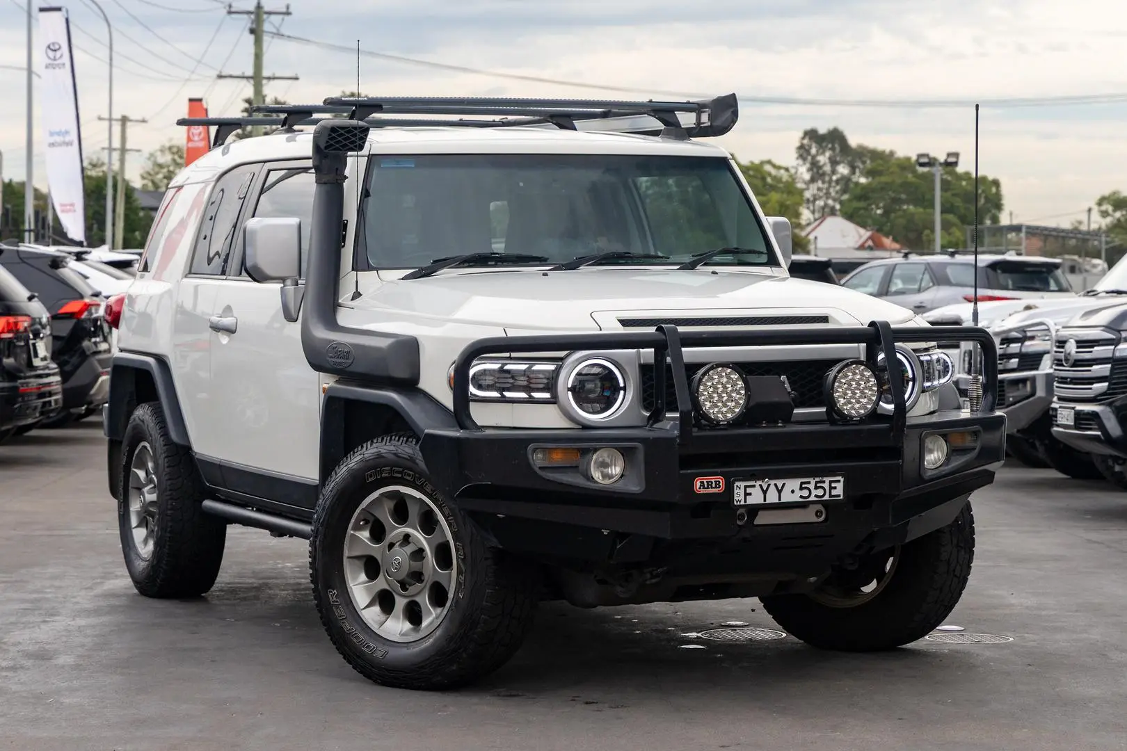 2011 Toyota FJ Cruiser Gallery Image 1