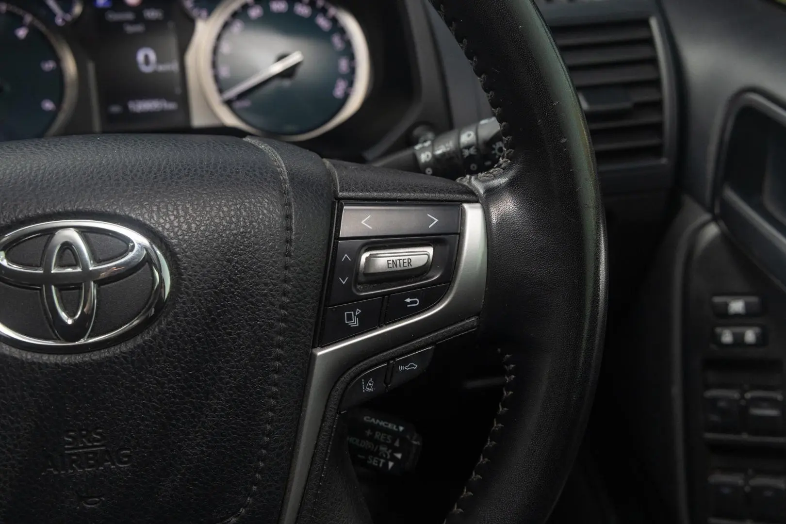 2021 Toyota Landcruiser Prado Gallery Image 12