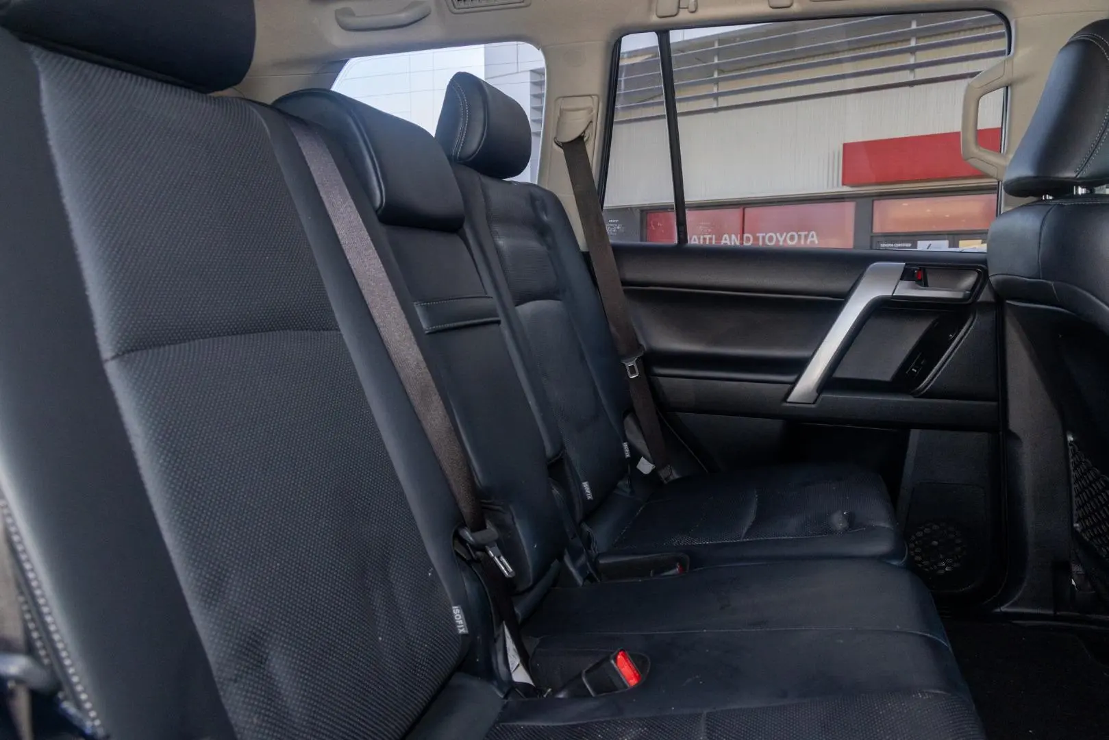 2019 Toyota Landcruiser Prado Gallery Image 9