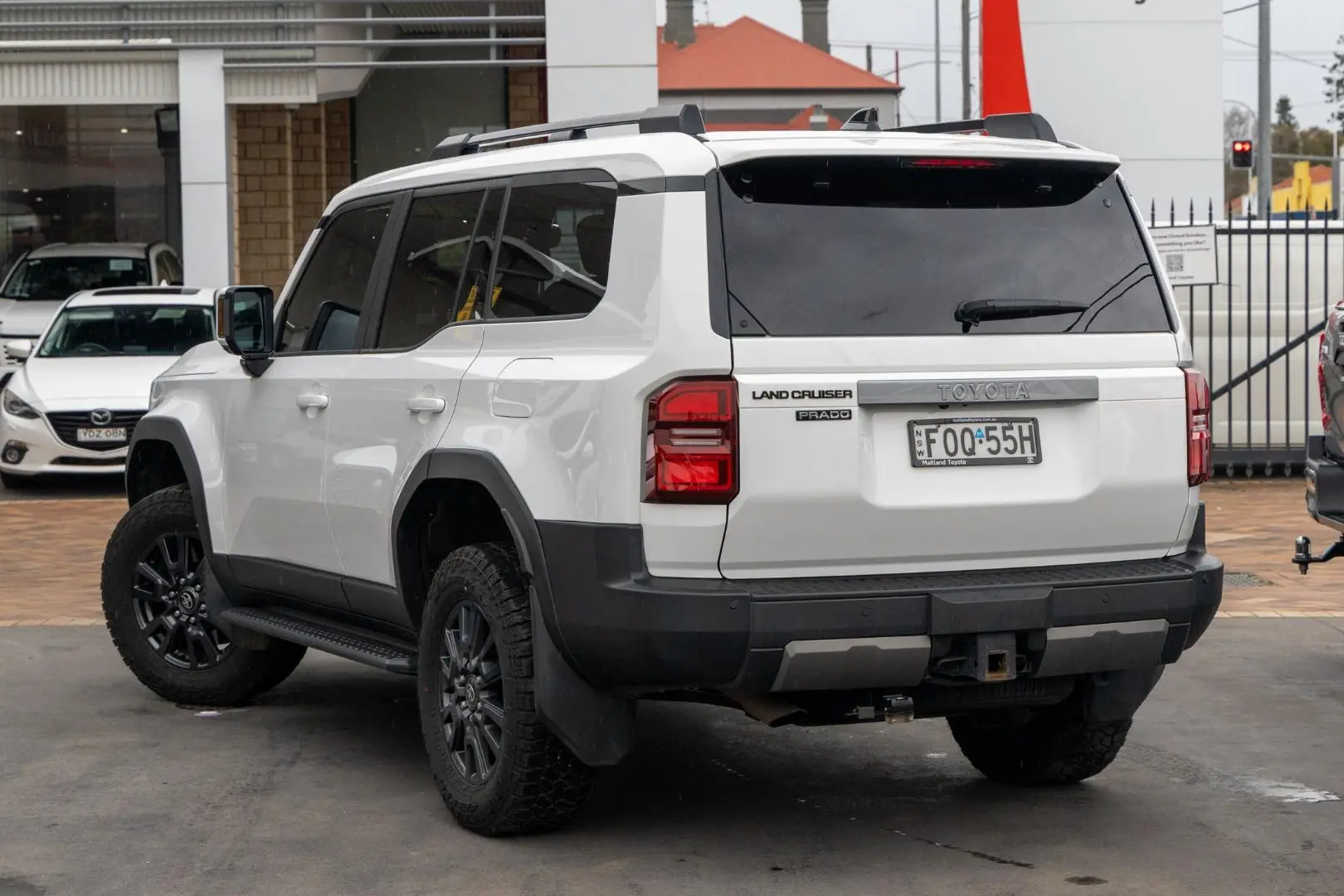 2025 Toyota Landcruiser Prado Gallery Image 2