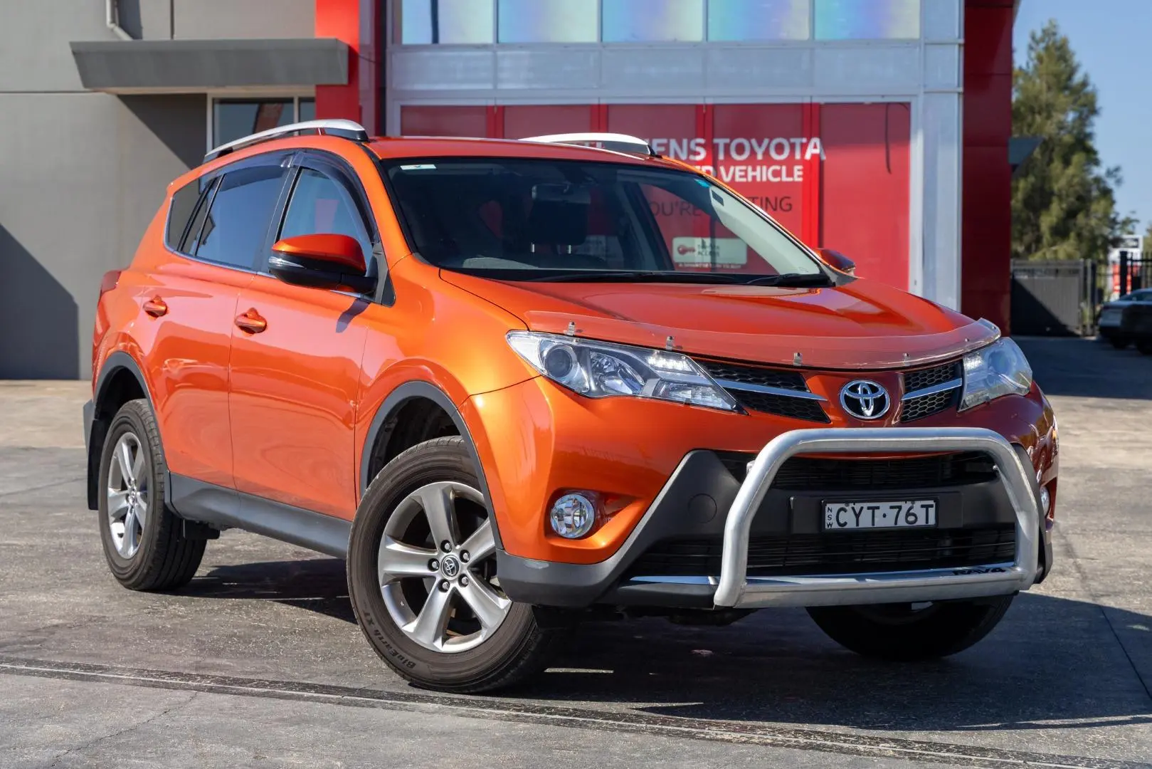 2015 Toyota RAV4 Gallery Image 1