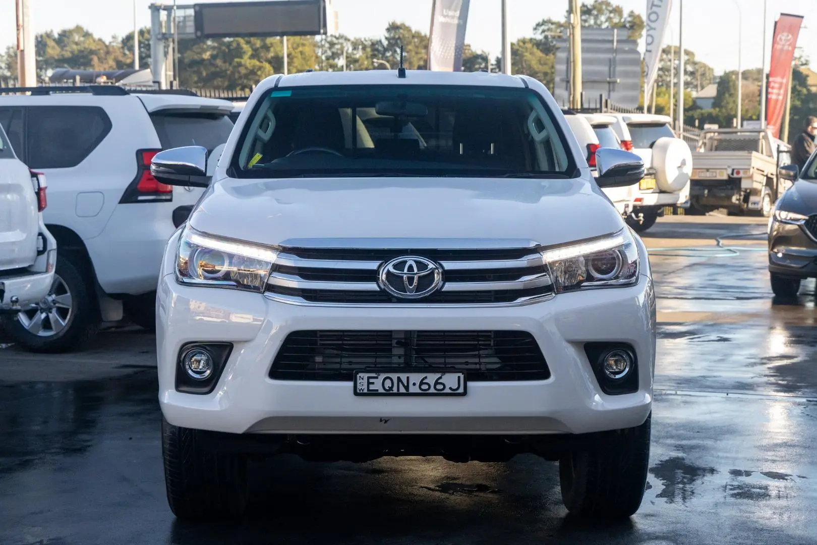 2017 Toyota Hilux Gallery Image 4