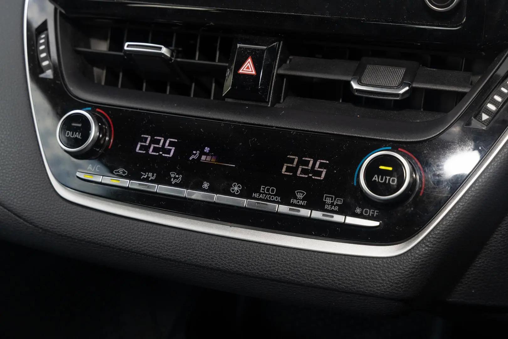 2021 Toyota Corolla Gallery Image 16