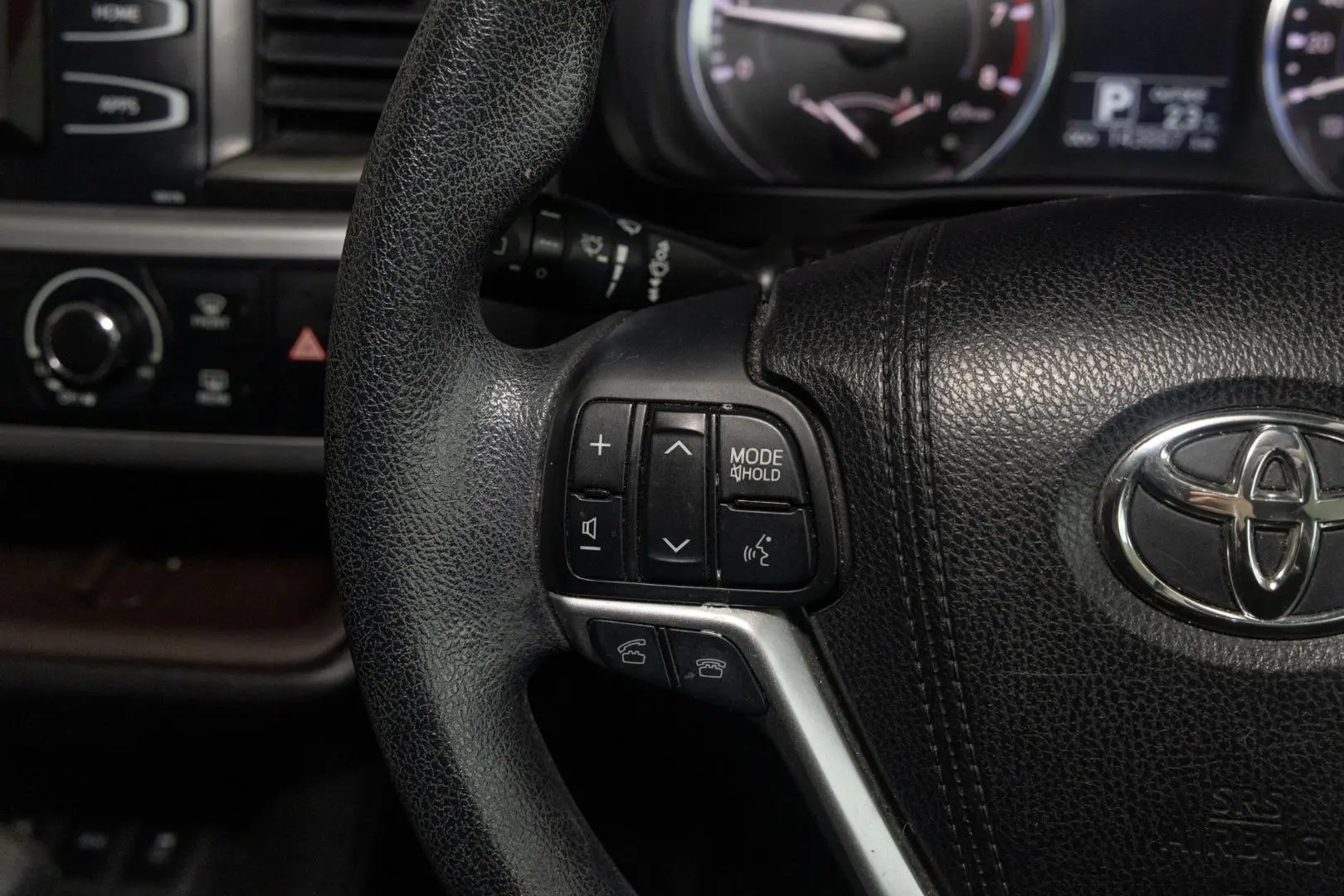 2016 Toyota Kluger Gallery Image 11